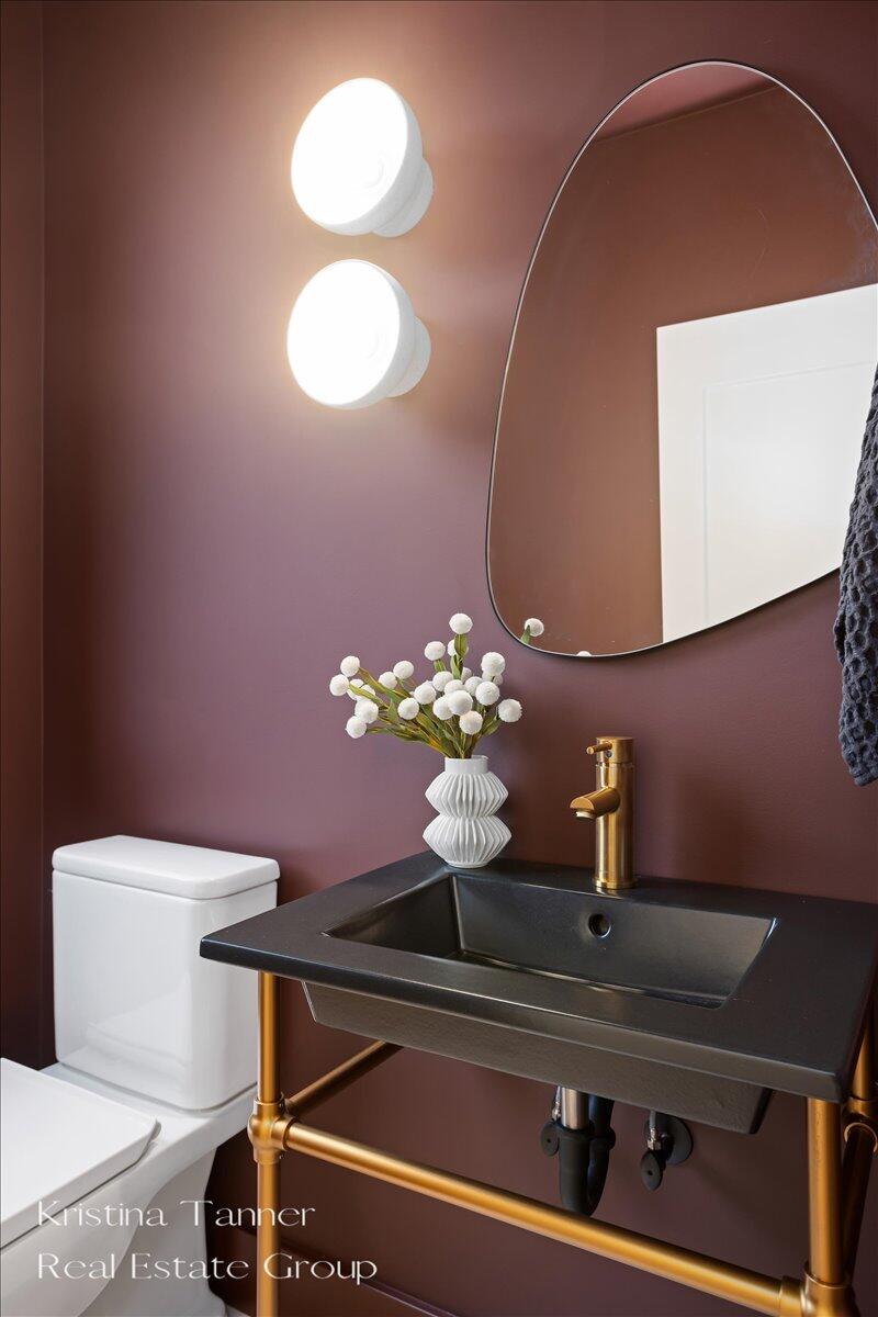 742 Honey Creek Ada MI 49301