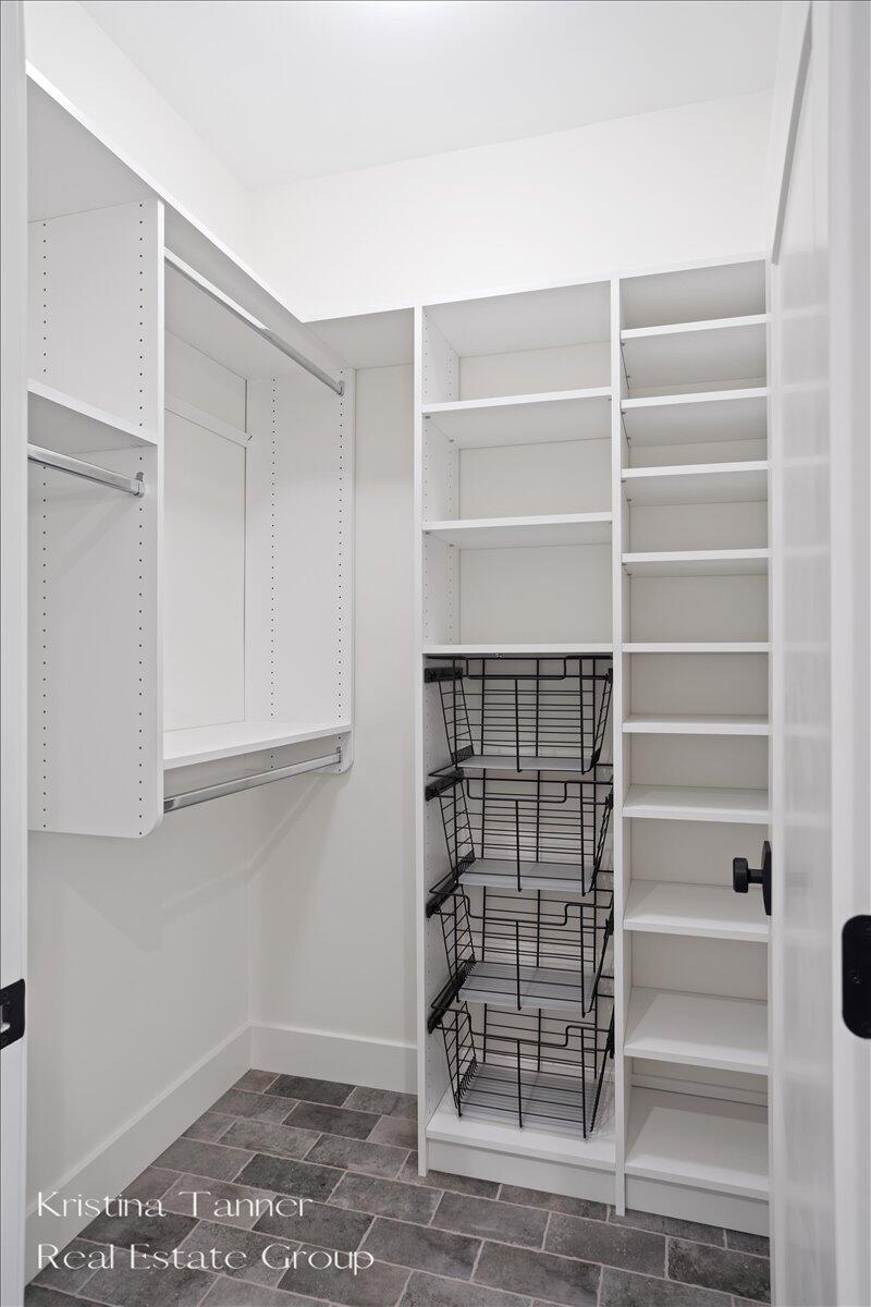 742 Honey Creek Ada MI 49301