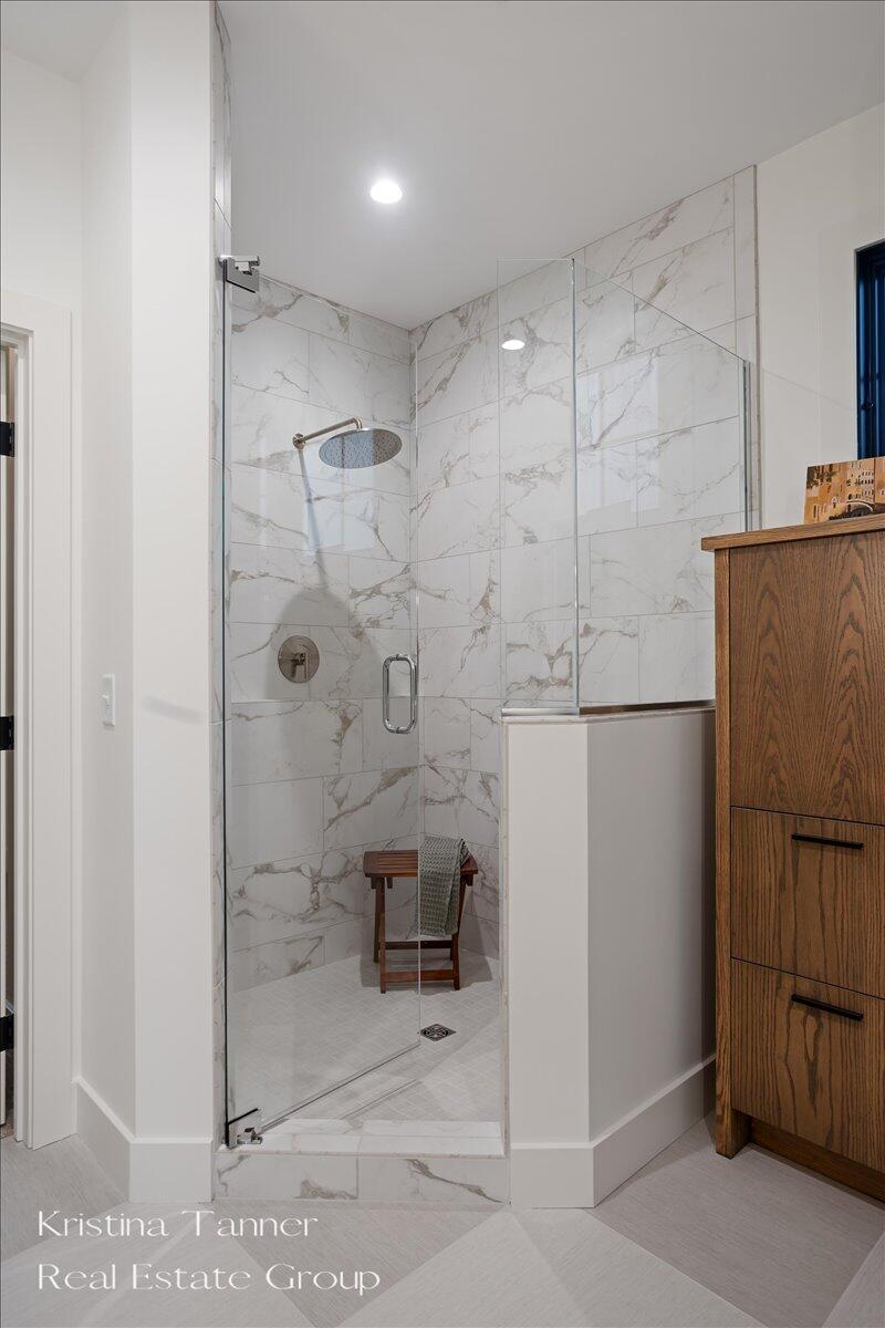 742 Honey Creek Ada MI 49301