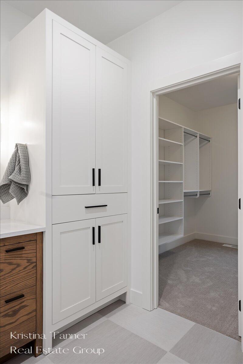 742 Honey Creek Ada MI 49301