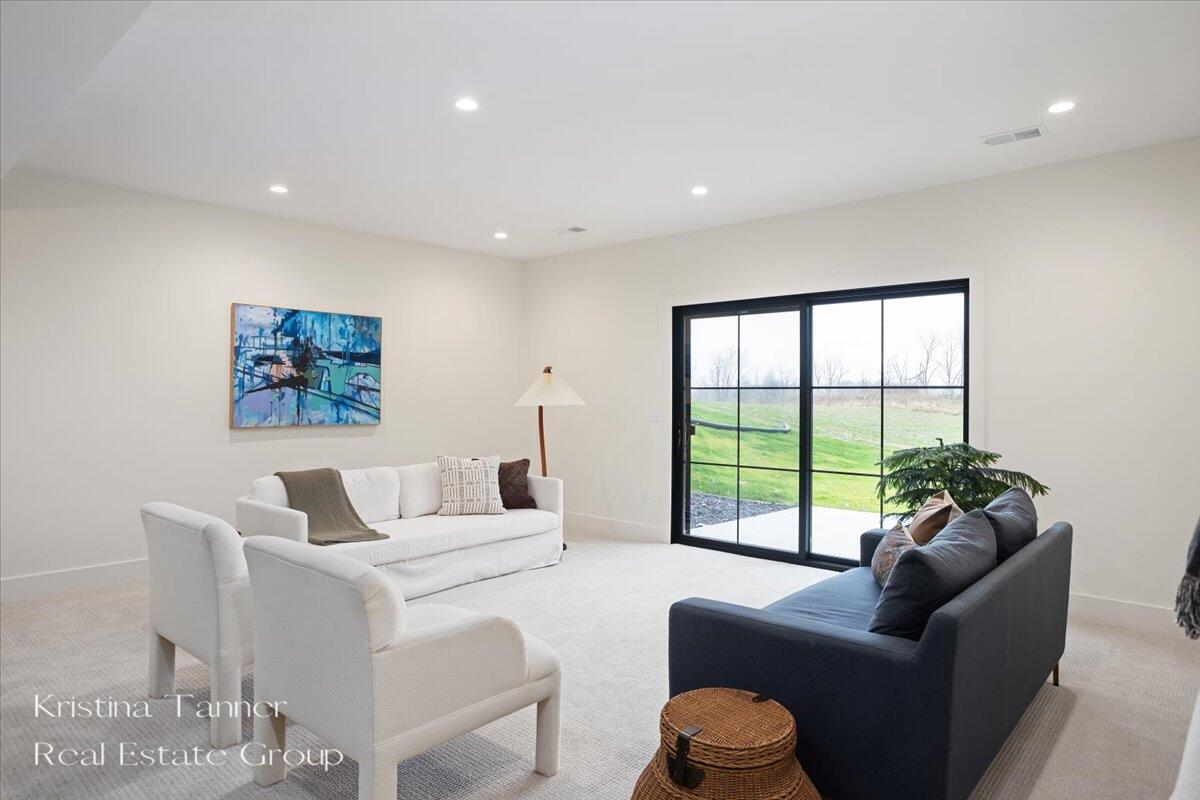 742 Honey Creek Ada MI 49301