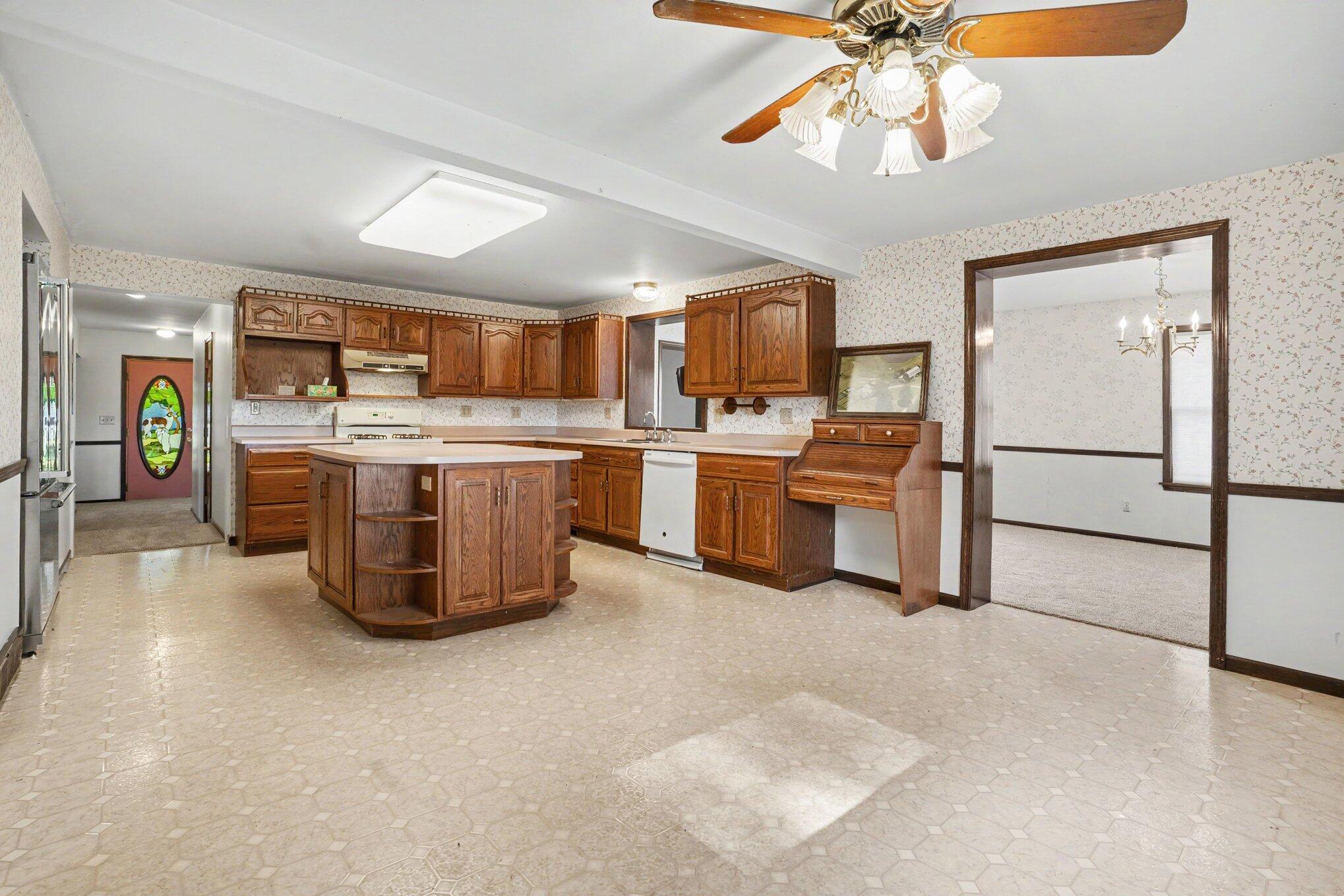 1129 N 24th Street Allegan MI 49010