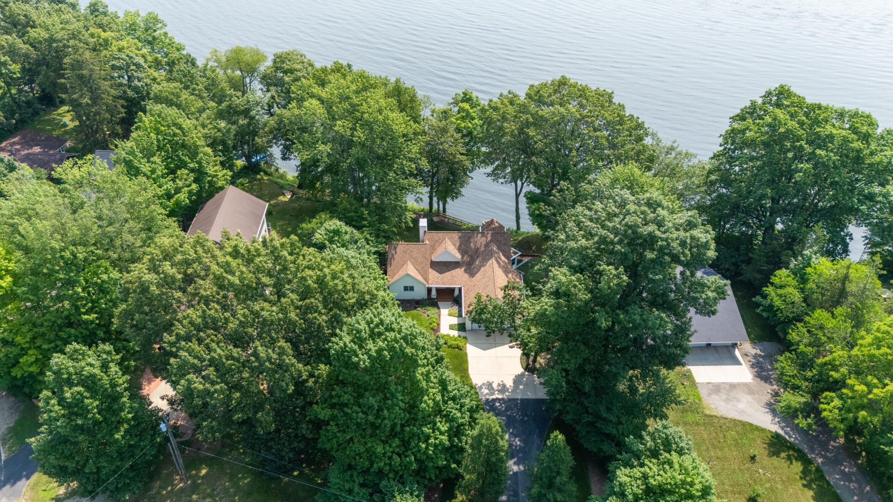 9895 Lakeview Drive Berrien Springs MI 49103
