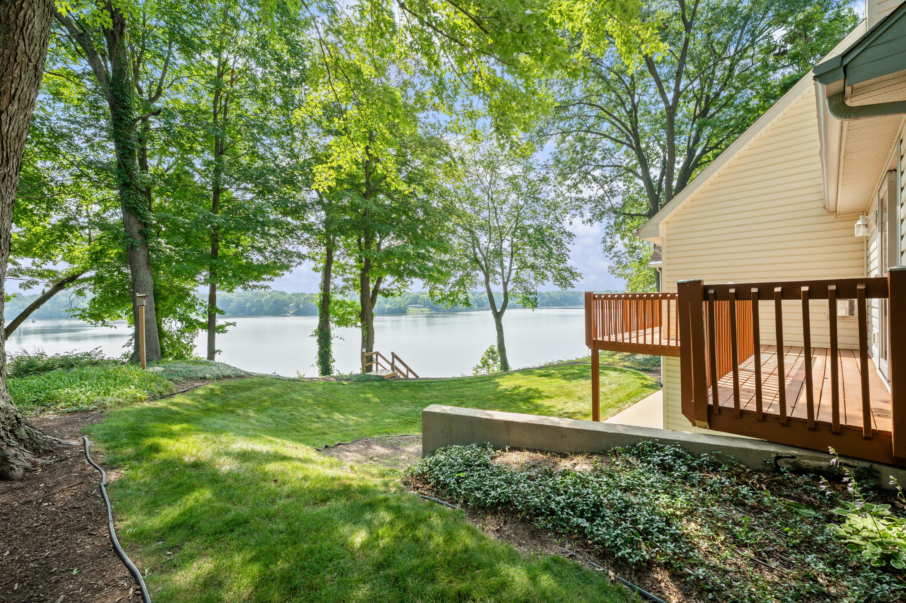 9895 Lakeview Drive Berrien Springs MI 49103