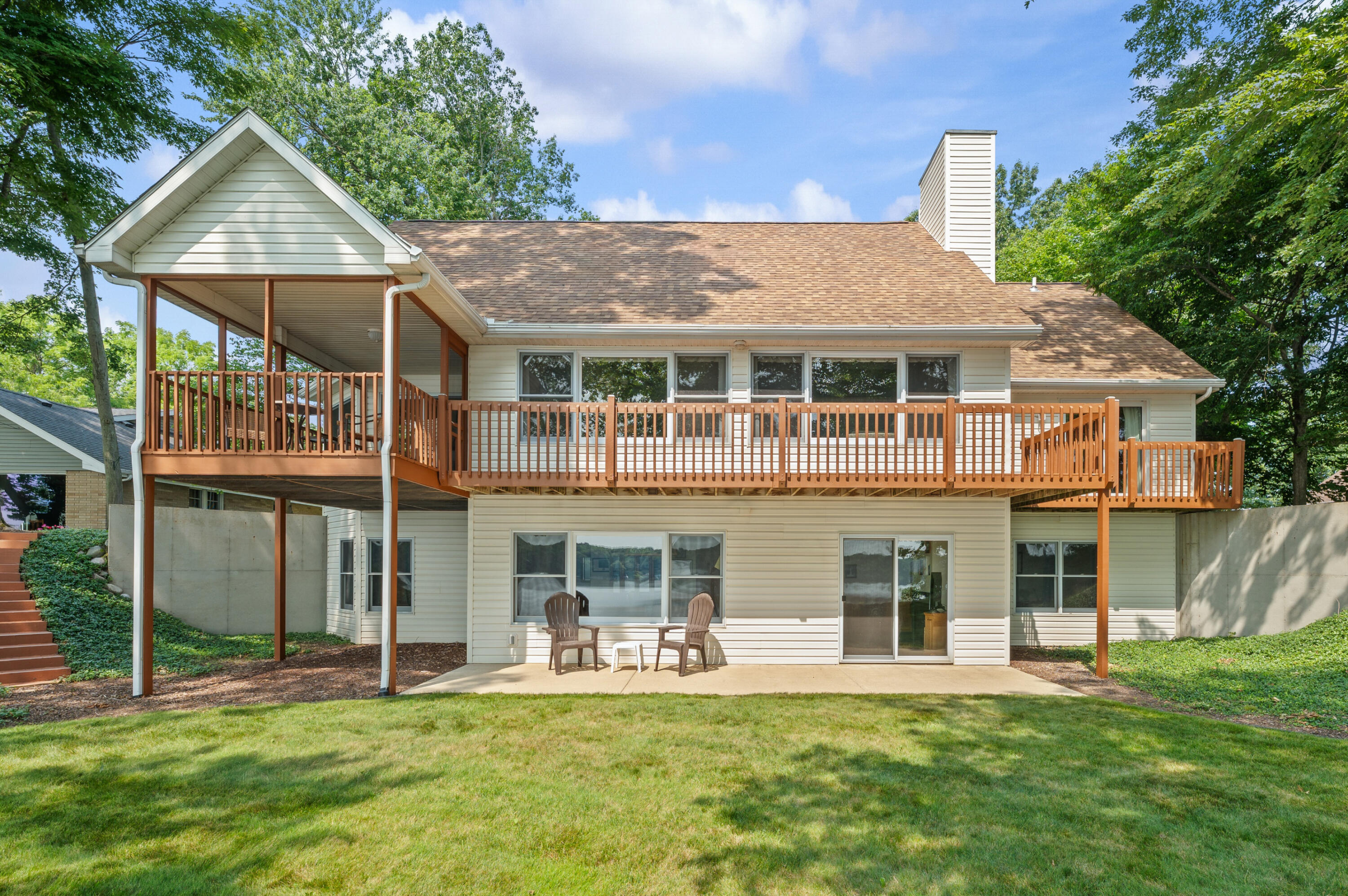 9895 Lakeview Drive Berrien Springs MI 49103