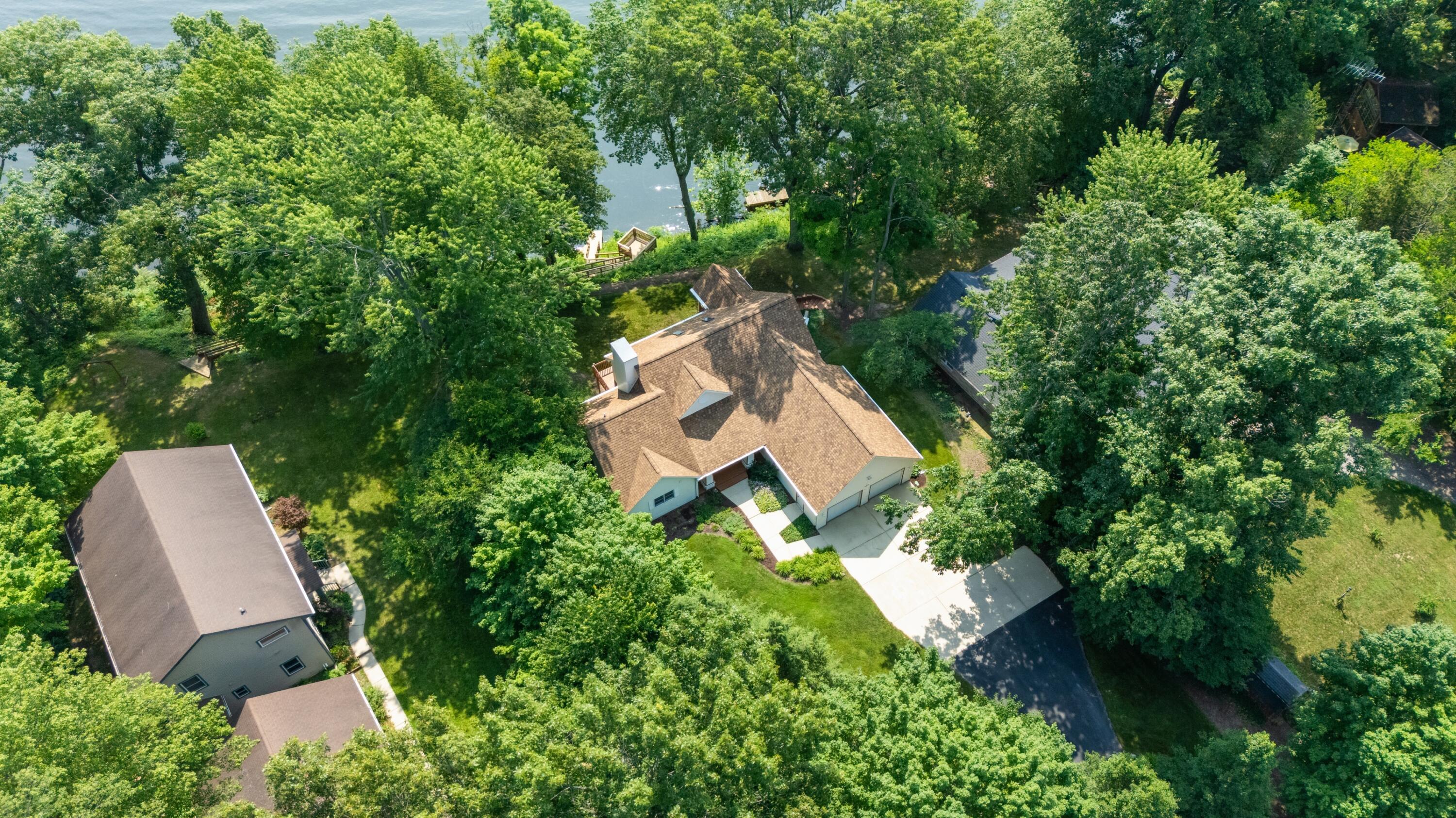 9895 Lakeview Drive Berrien Springs MI 49103