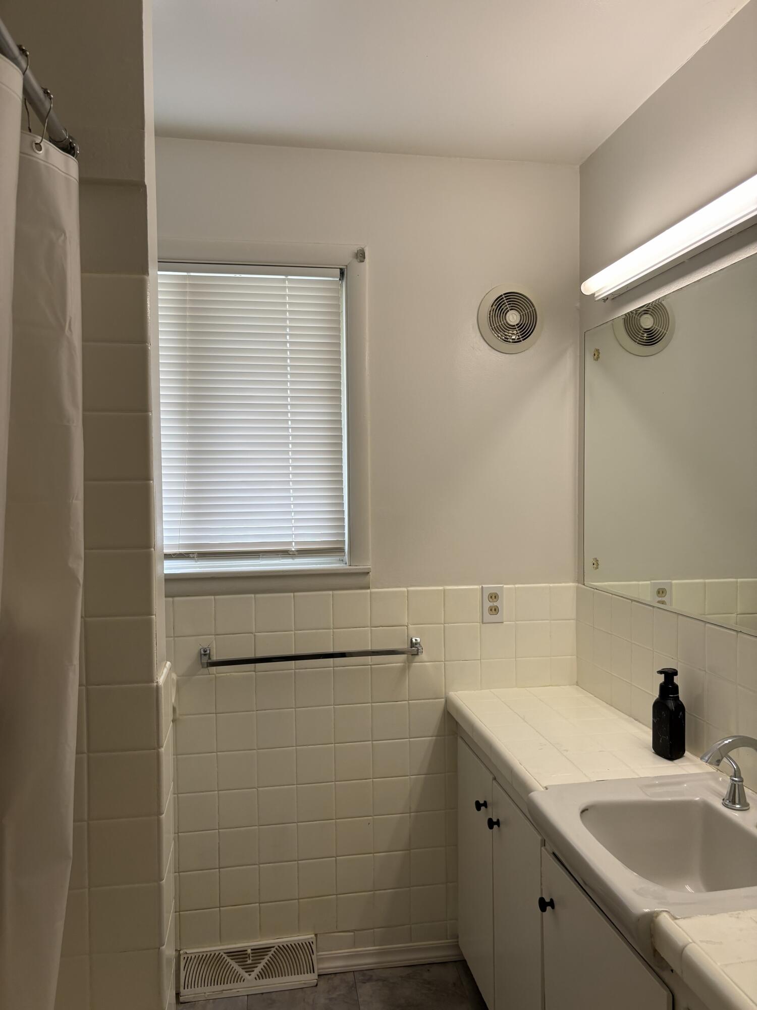 3127 Woodcliffe Drive Muskegon MI 49444