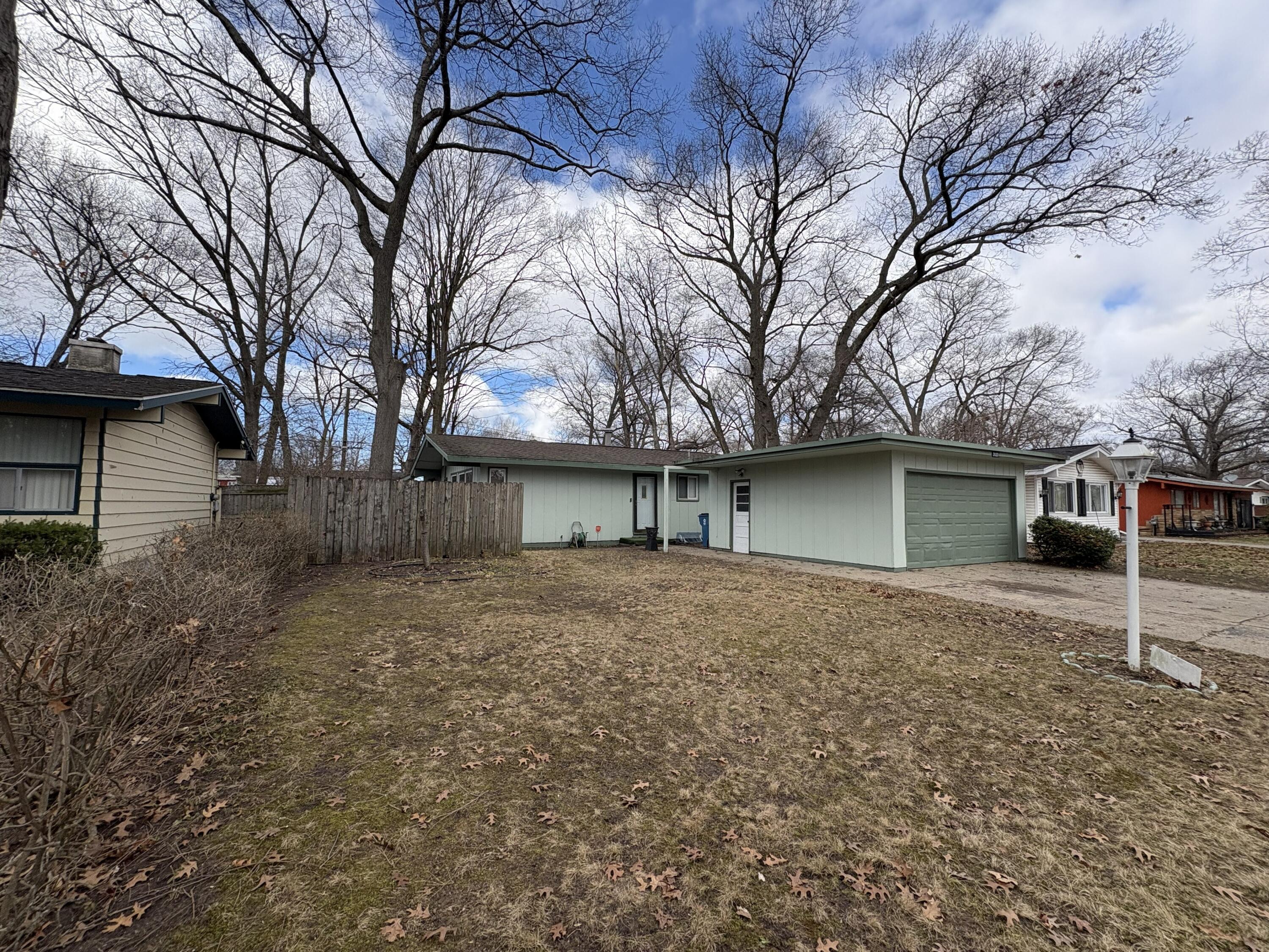 3127 Woodcliffe Drive Muskegon MI 49444