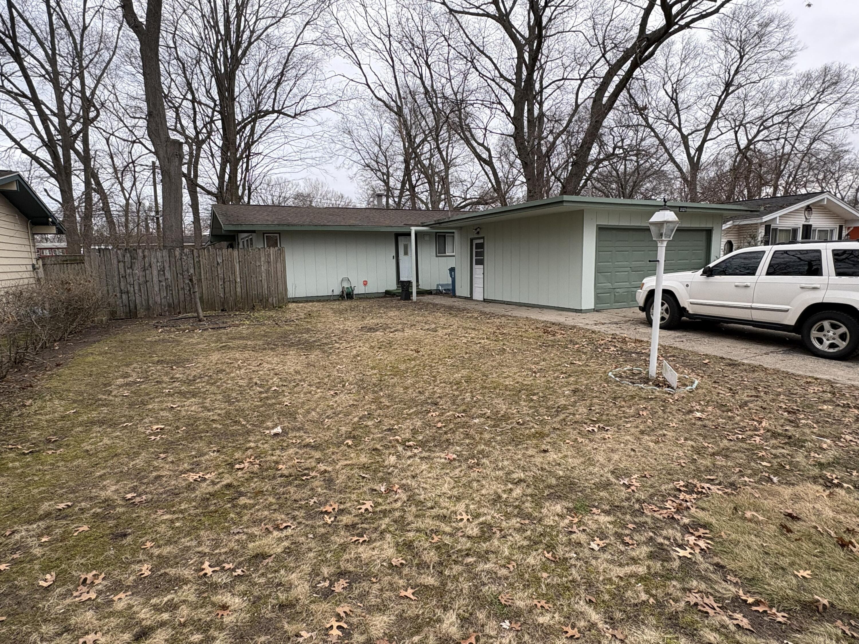 3127 Woodcliffe Drive Muskegon MI 49444