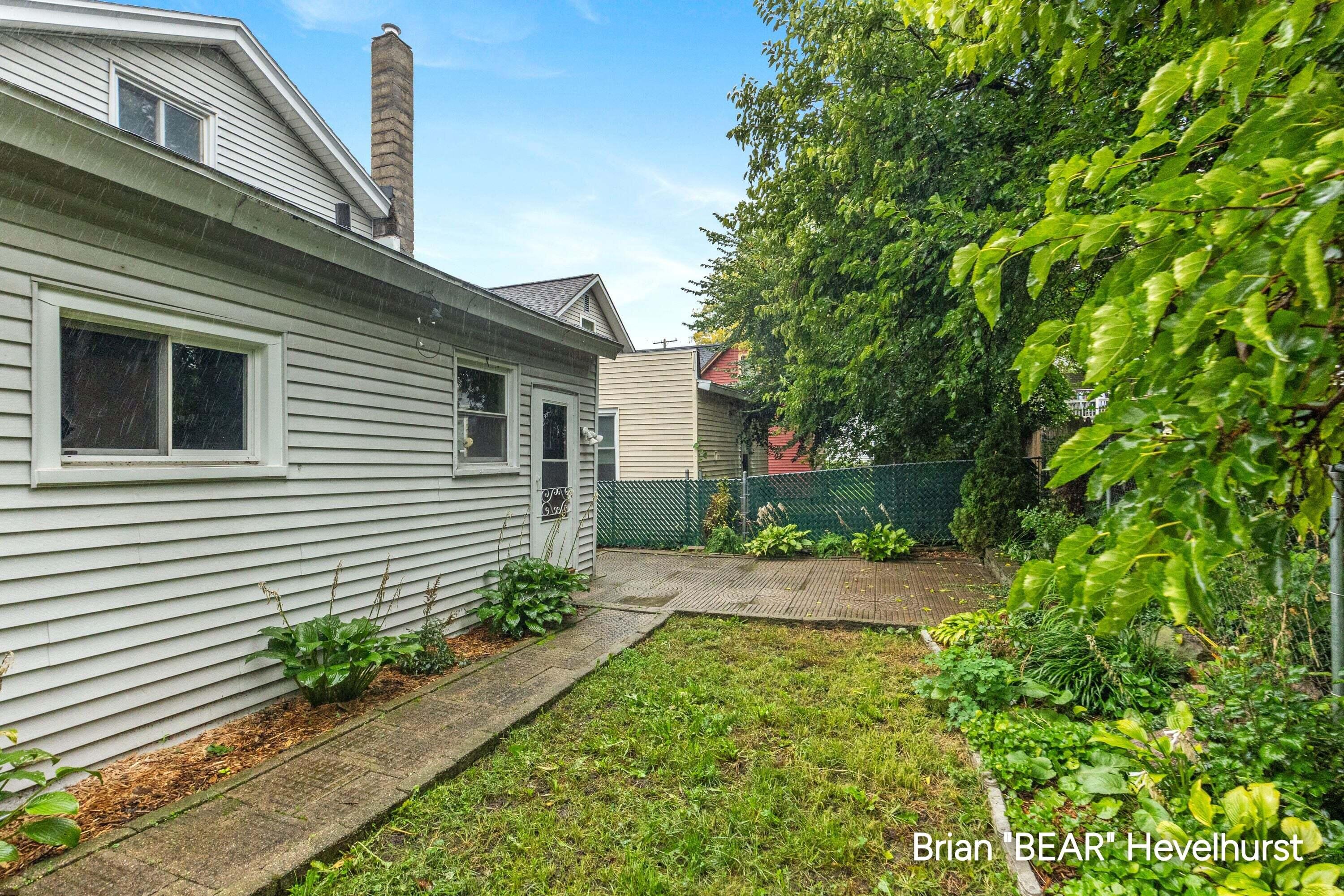 711 Veto Street NW Grand Rapids MI 49504