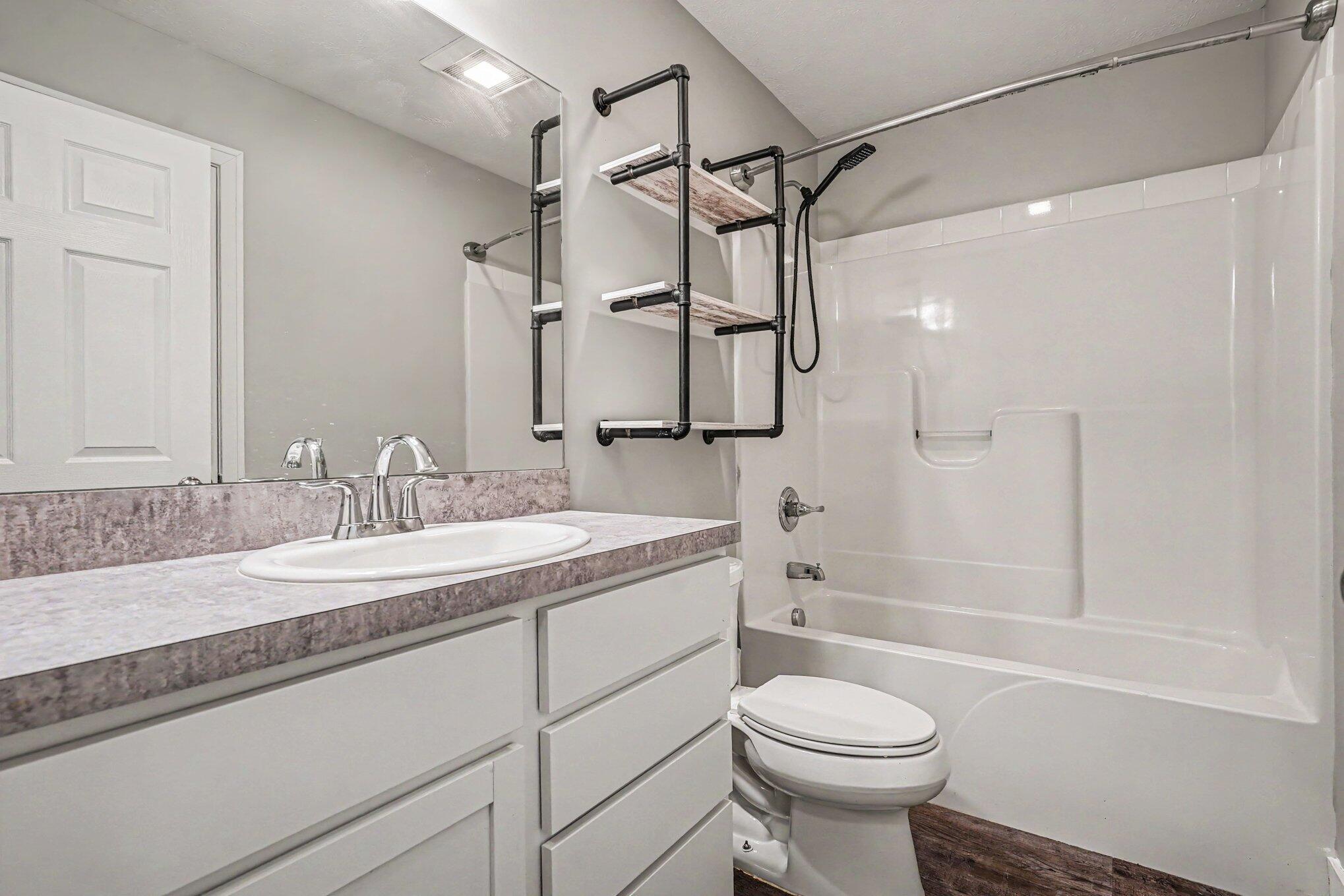 86 Dunton Avenue Holland MI 49424