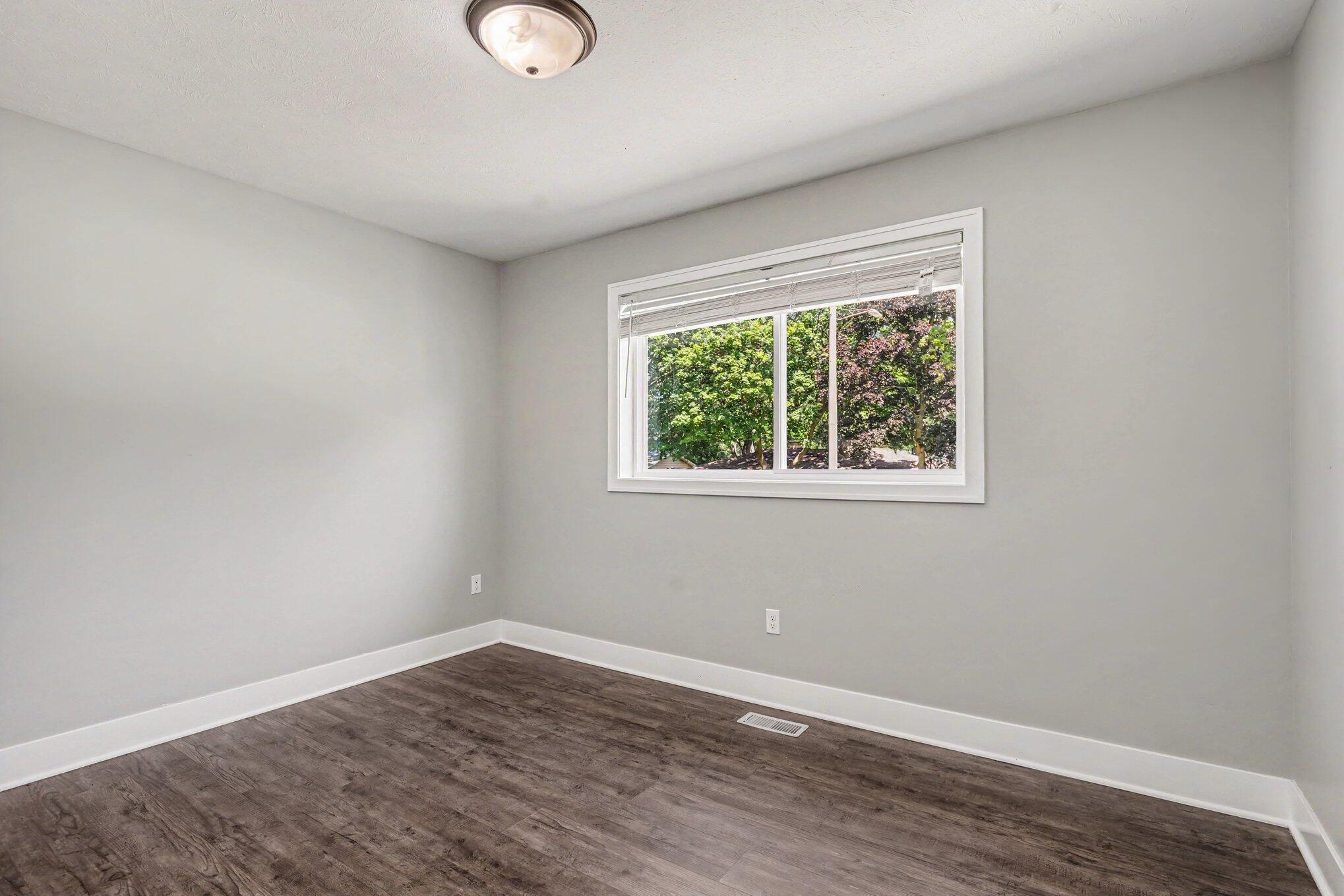 86 Dunton Avenue Holland MI 49424