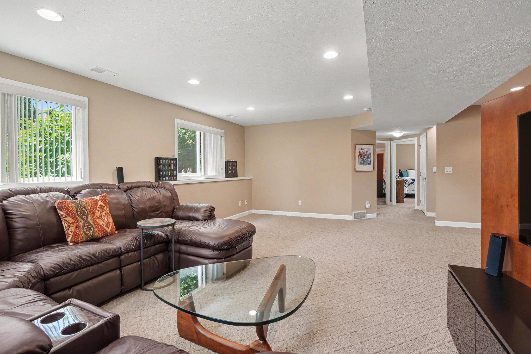 1433 Hillridge Way Zeeland MI 49464