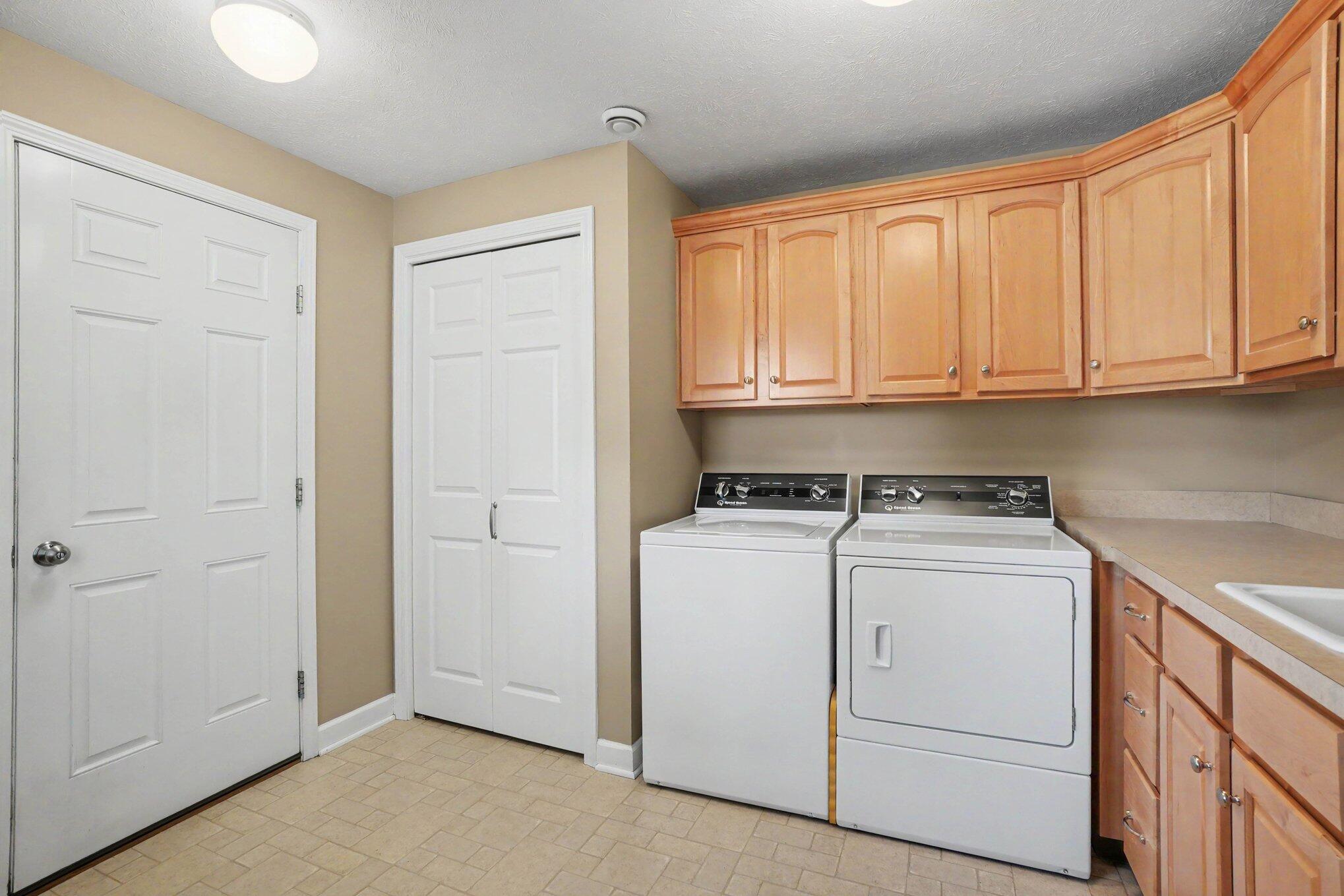 1433 Hillridge Way Zeeland MI 49464
