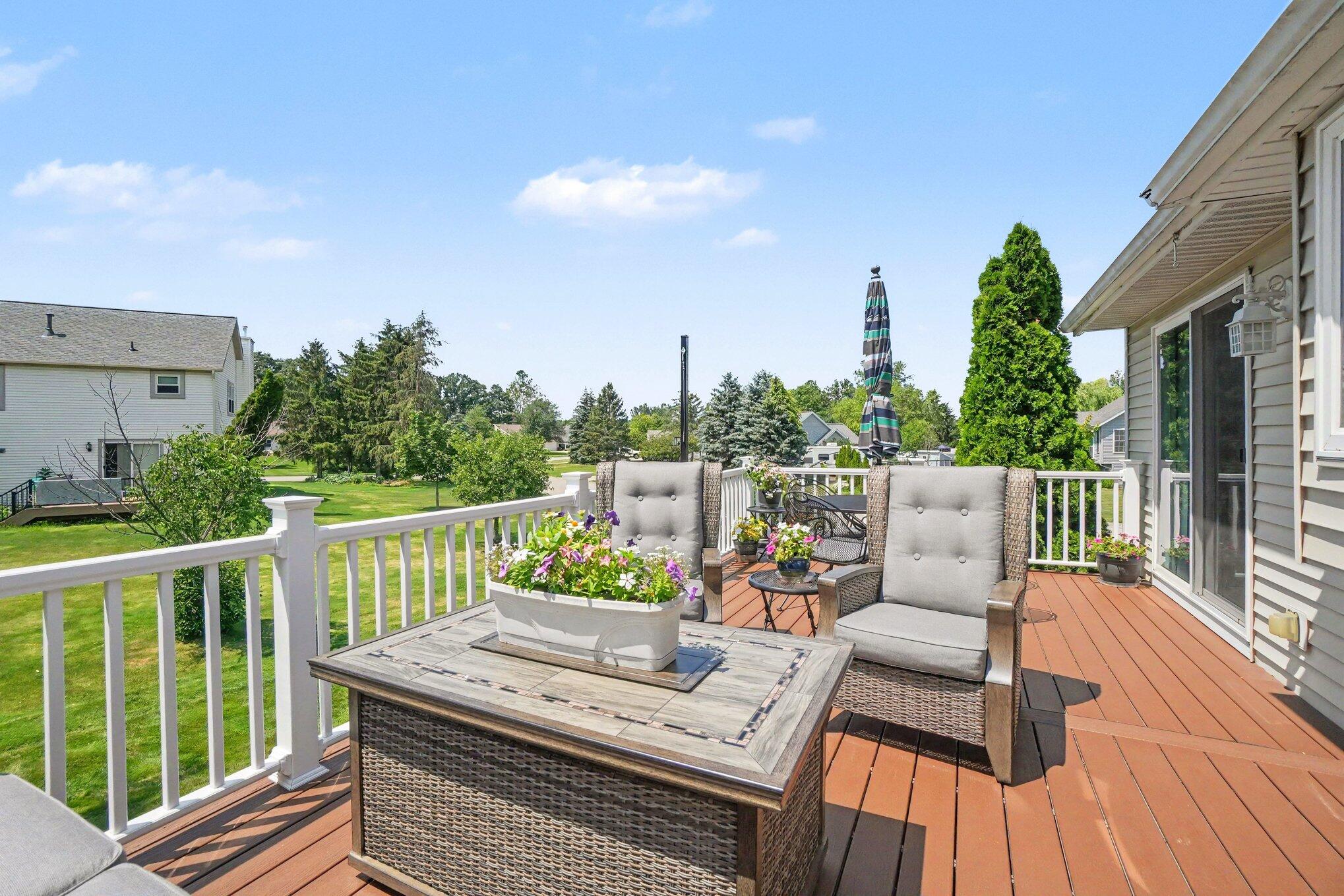 1433 Hillridge Way Zeeland MI 49464