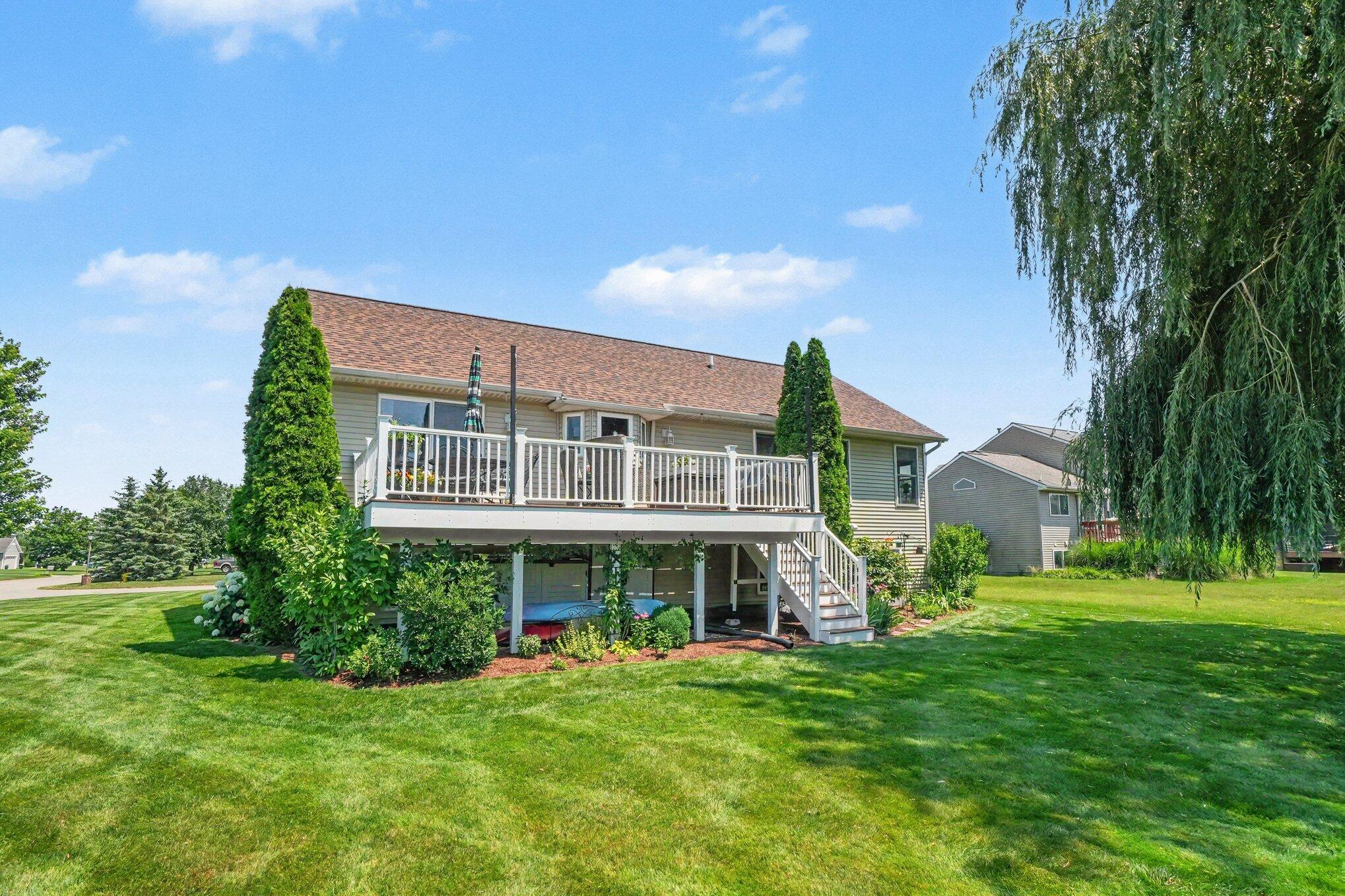 1433 Hillridge Way Zeeland MI 49464