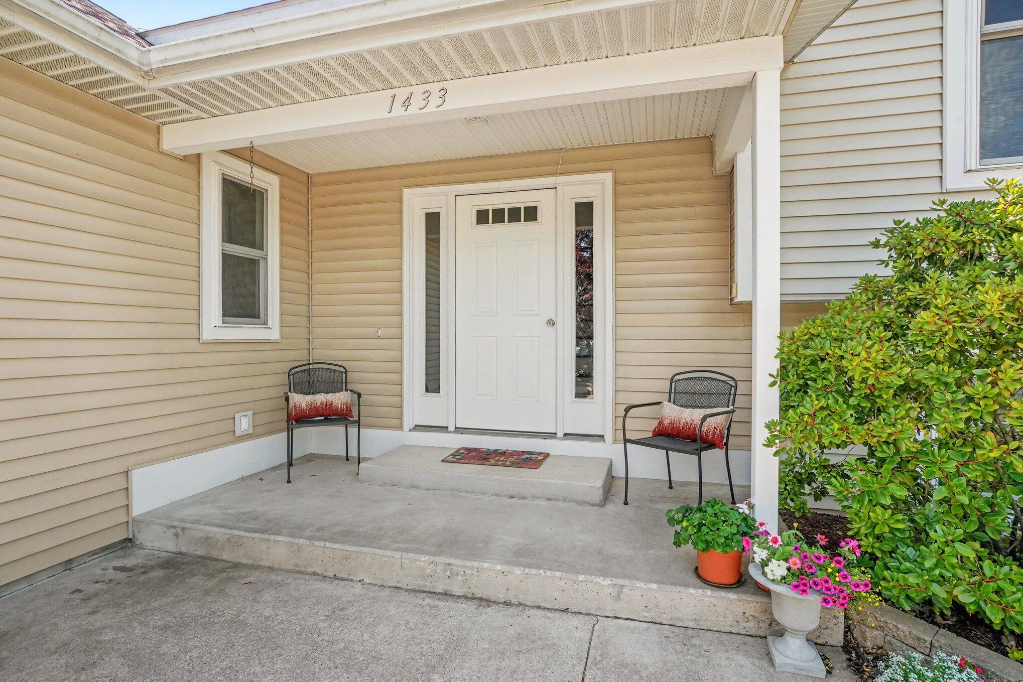 1433 Hillridge Way Zeeland MI 49464