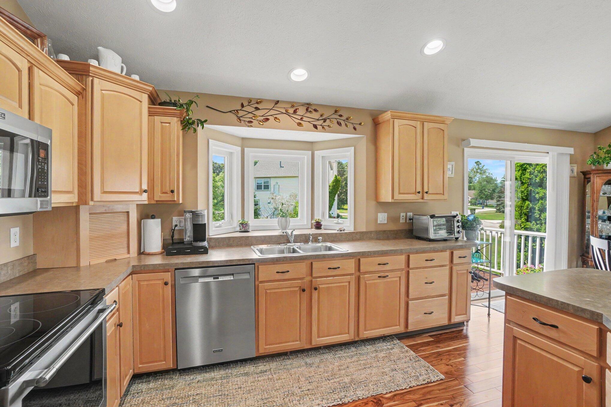 1433 Hillridge Way Zeeland MI 49464