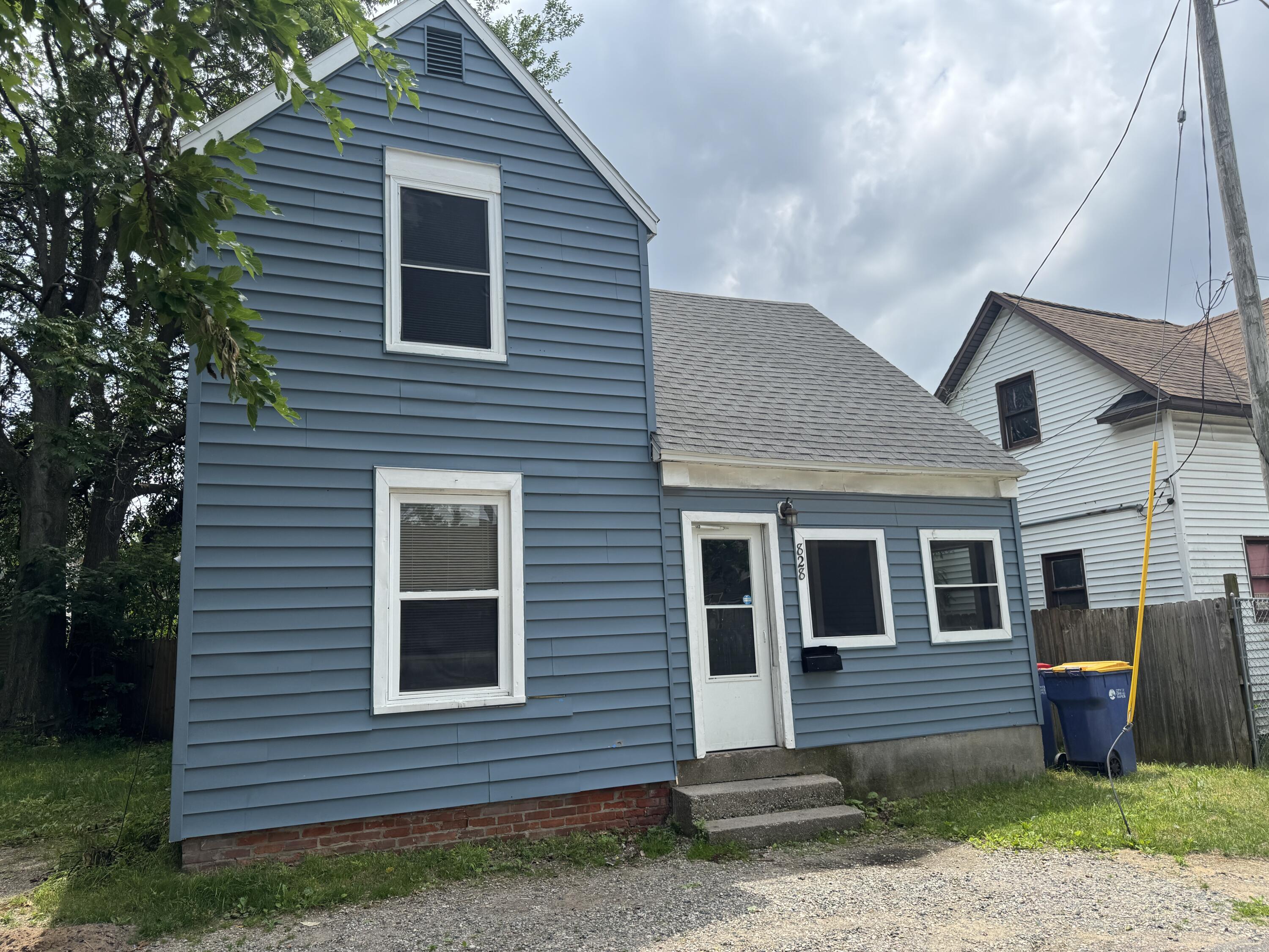 828 Isabella Court SE Grand Rapids MI 49507