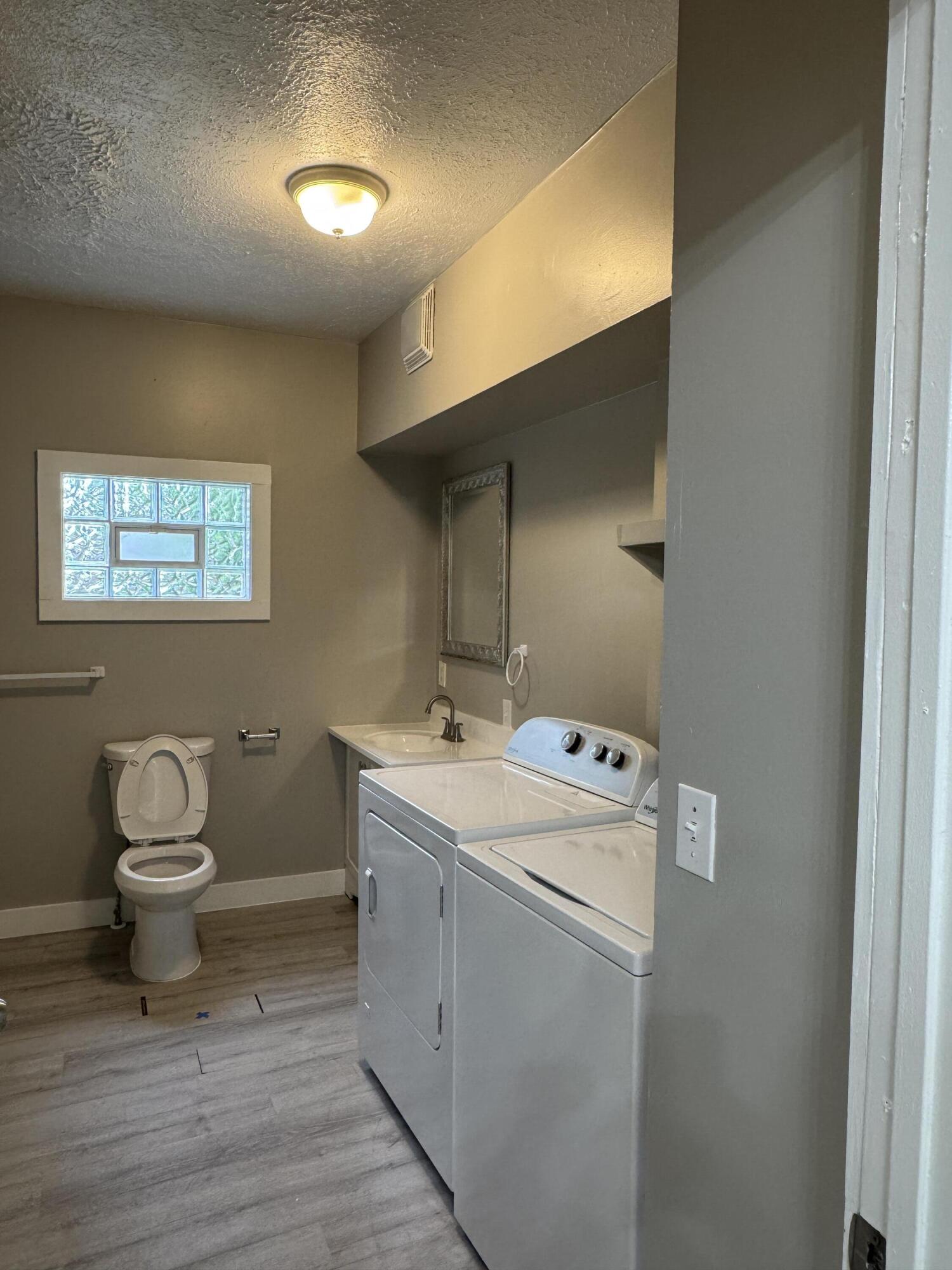 828 Isabella Court SE Grand Rapids MI 49507