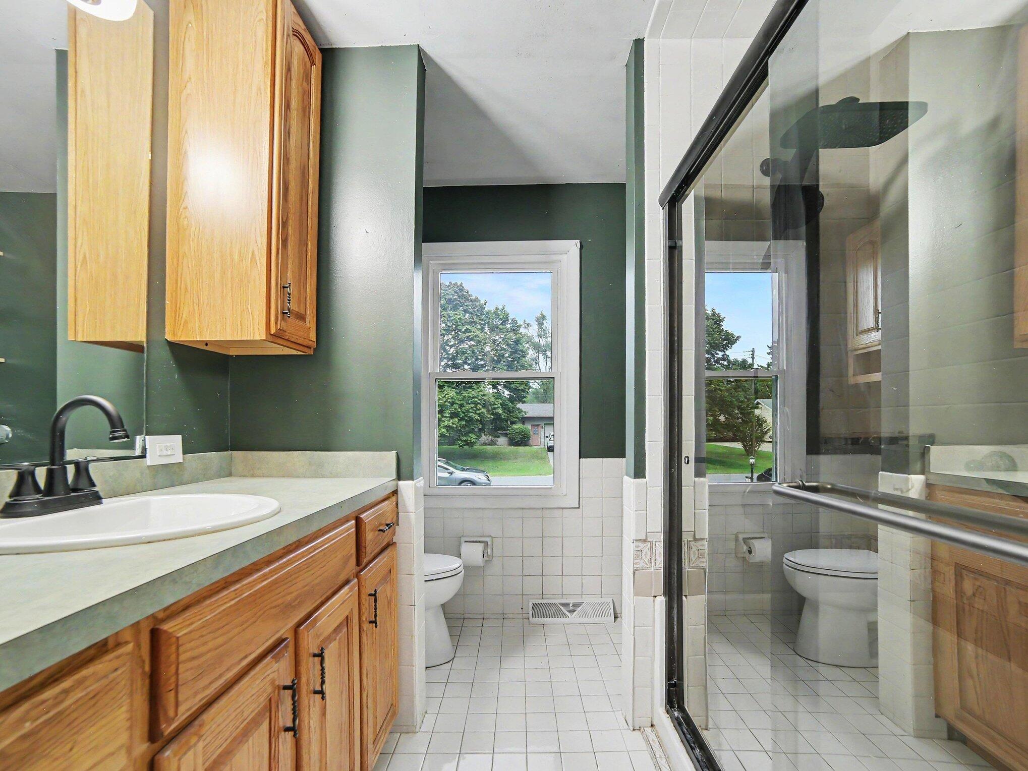 1825 Oak Park Drive Muskegon MI 49442