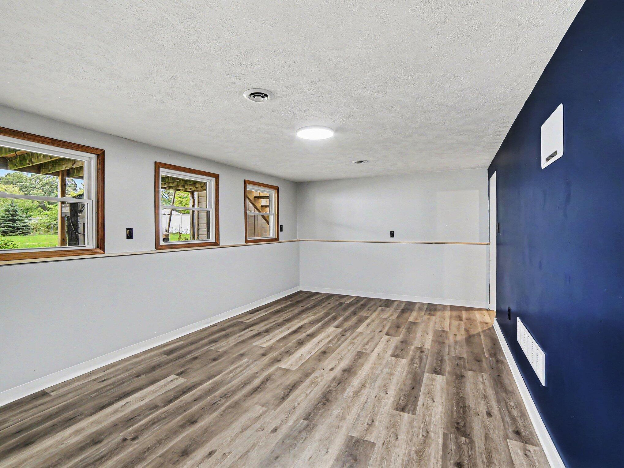 1825 Oak Park Drive Muskegon MI 49442