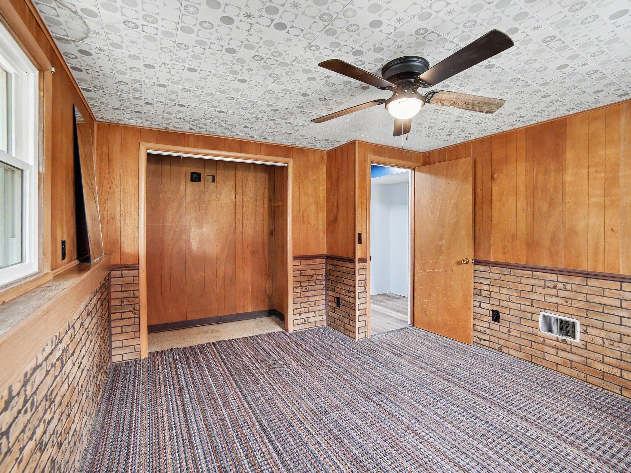 1825 Oak Park Drive Muskegon MI 49442