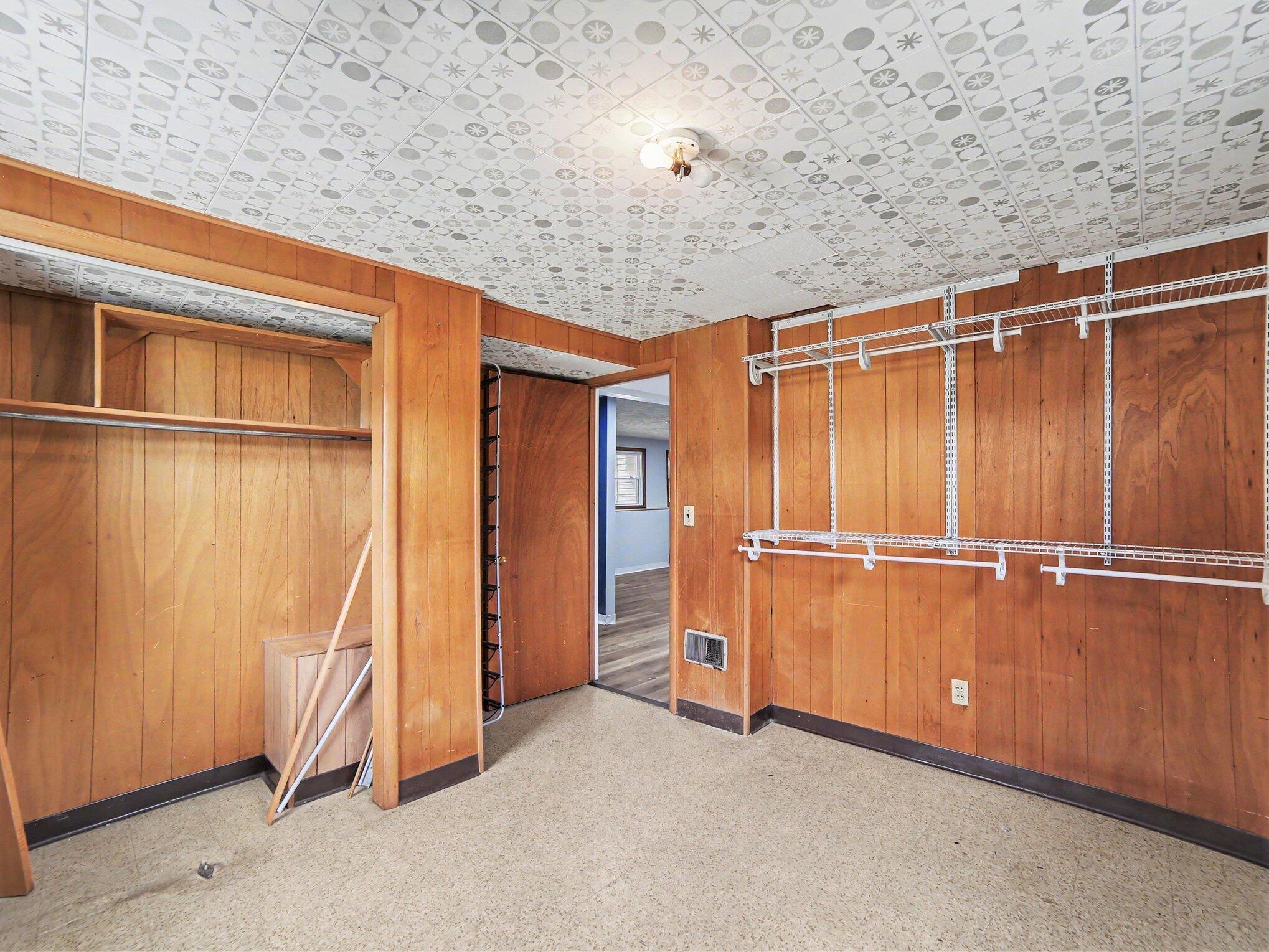1825 Oak Park Drive Muskegon MI 49442