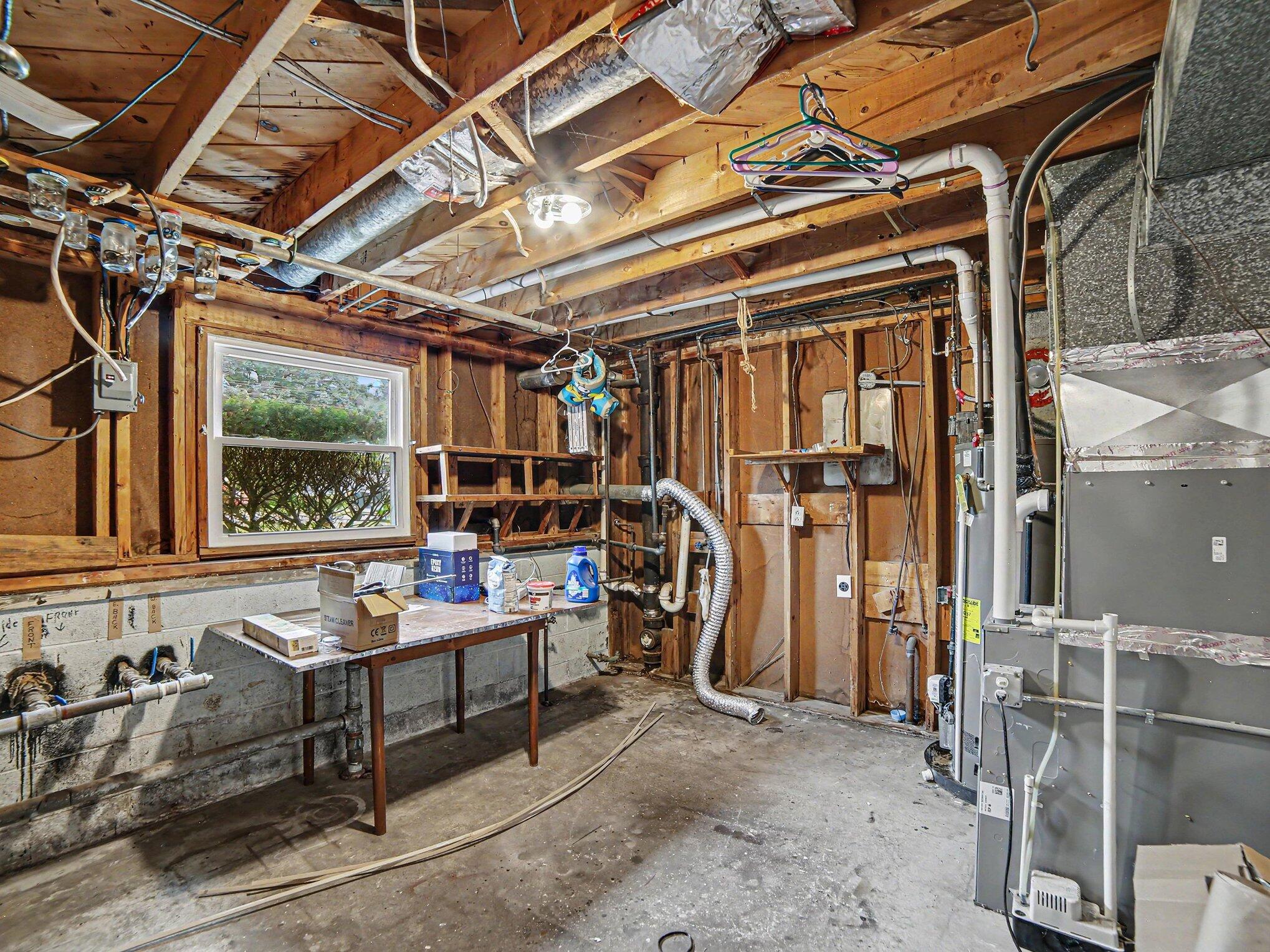 1825 Oak Park Drive Muskegon MI 49442