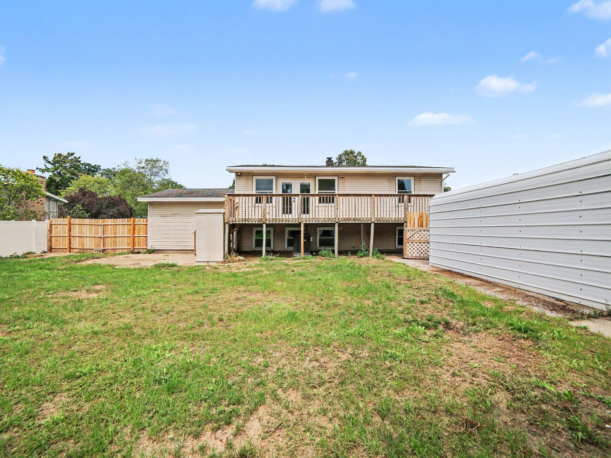 1825 Oak Park Drive Muskegon MI 49442