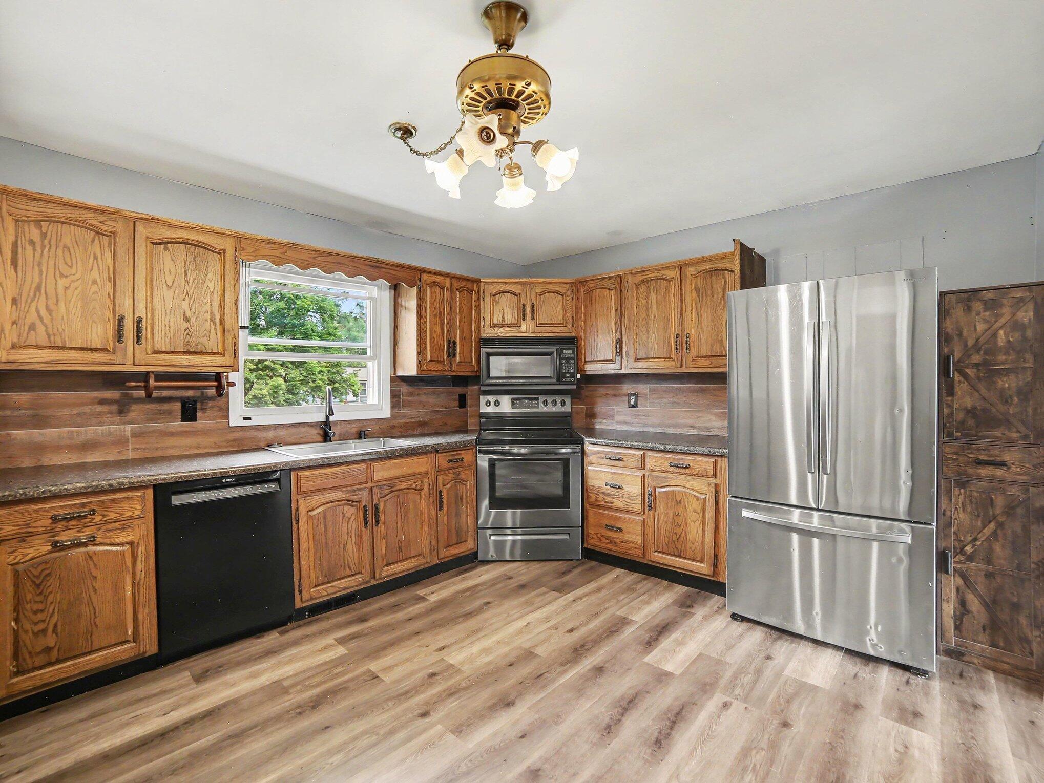 1825 Oak Park Drive Muskegon MI 49442