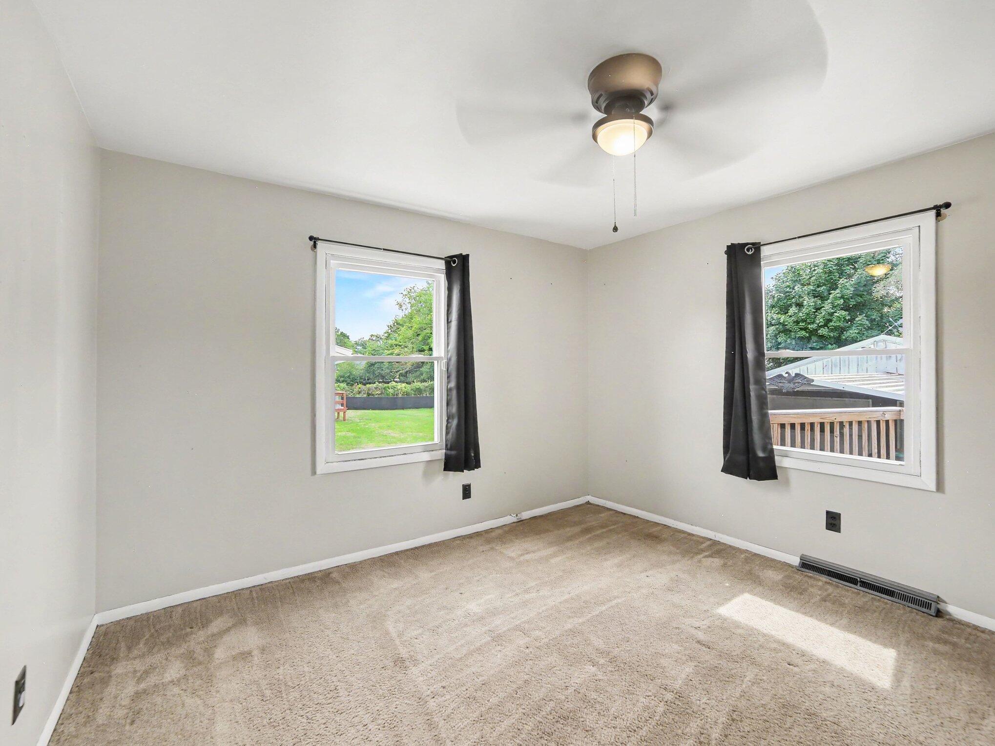 1825 Oak Park Drive Muskegon MI 49442