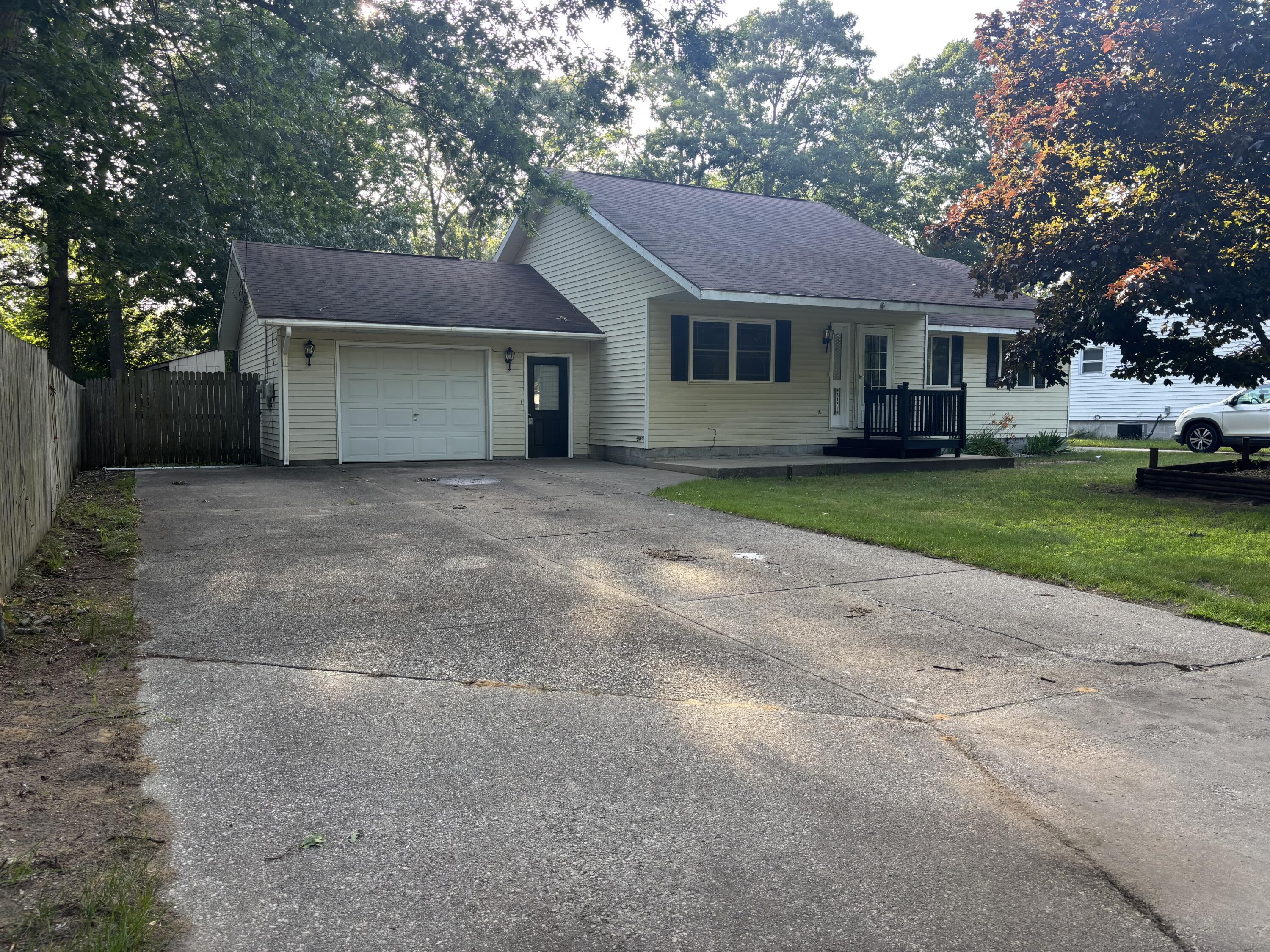 3171 Kooi Street Muskegon MI 49444