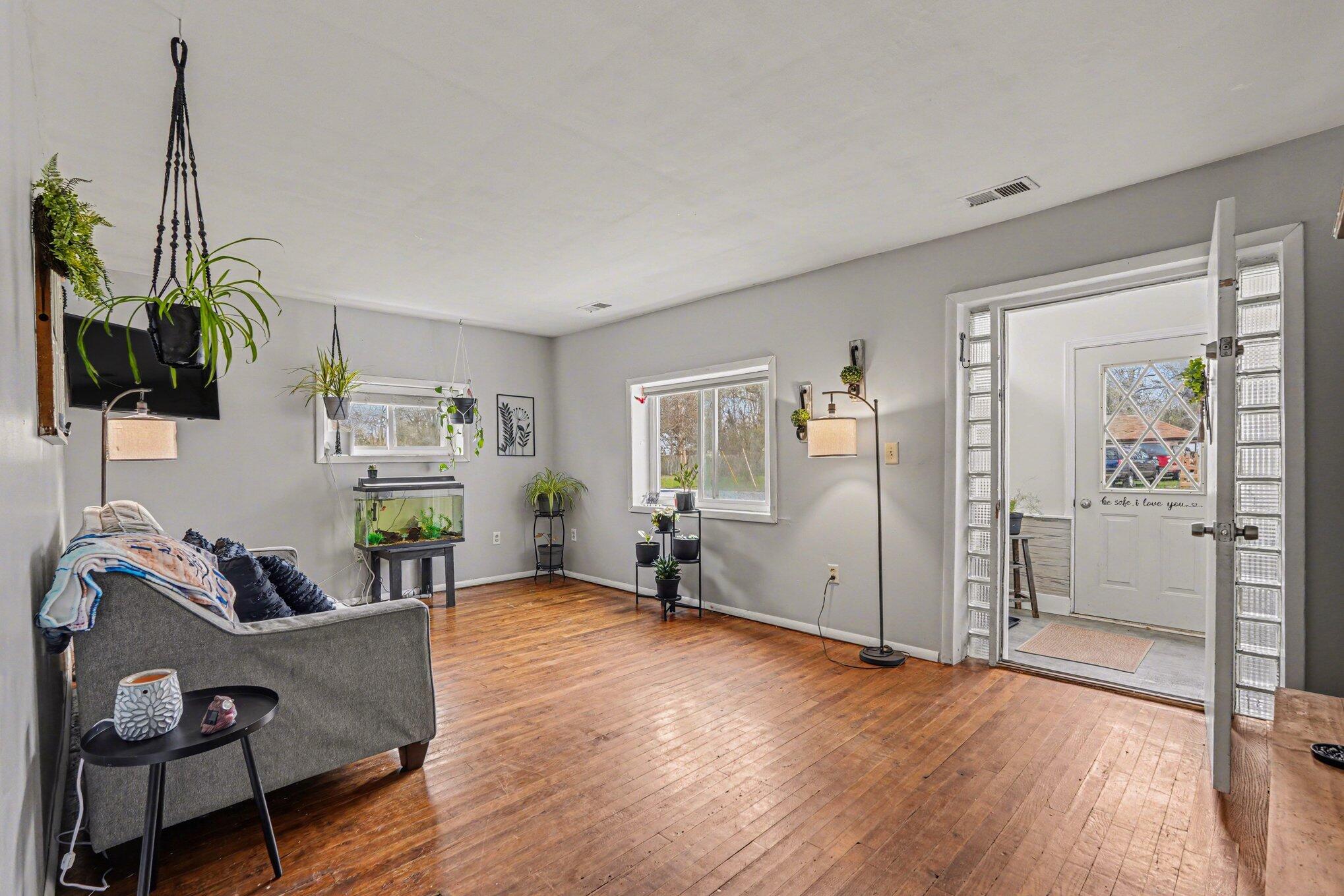 320 Nancy Street SE Grand Rapids MI 49548