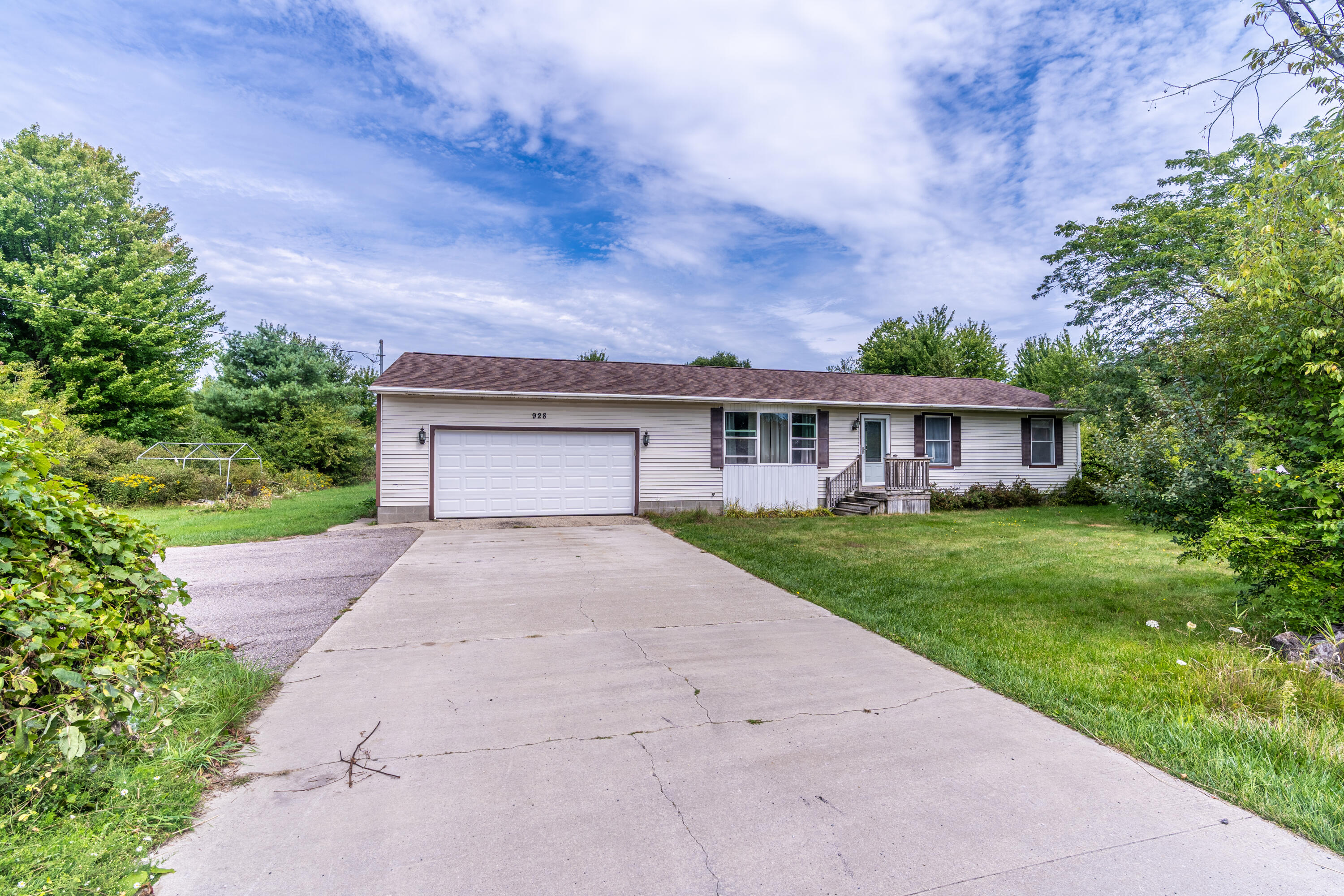 928 E Riley-thompson Road Muskegon MI 49445