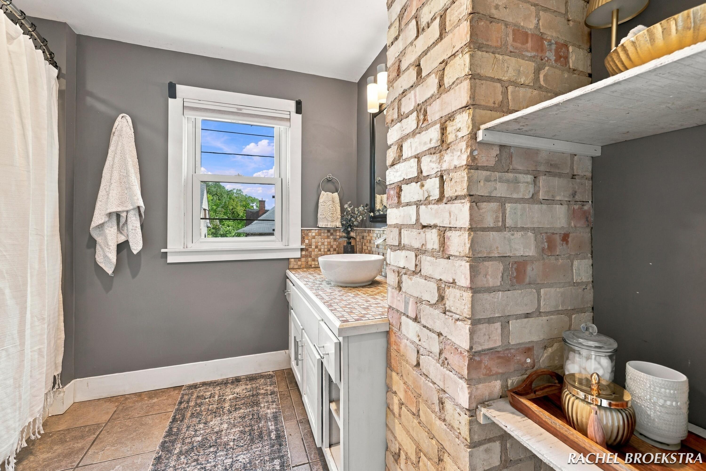 449 Giddings Avenue SE Grand Rapids MI 49506