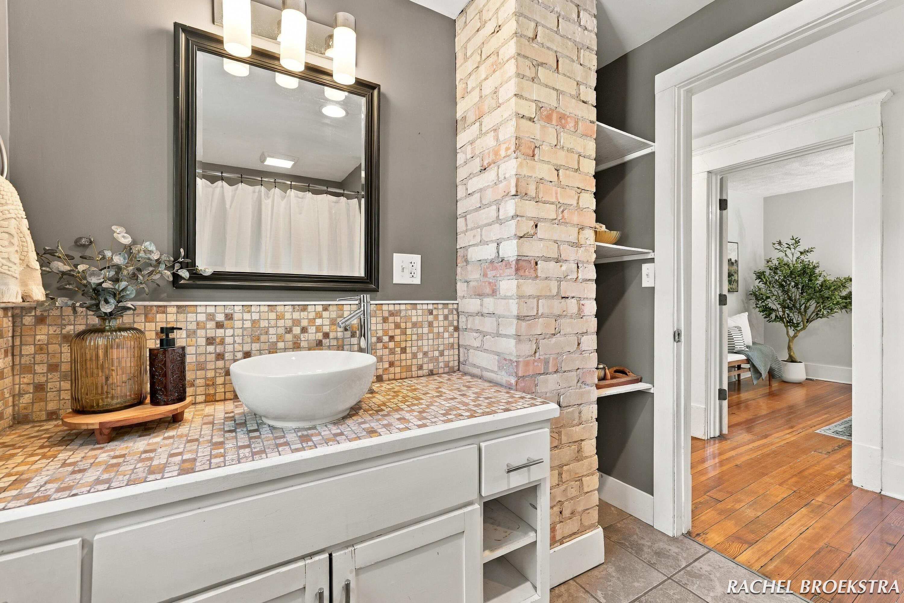 449 Giddings Avenue SE Grand Rapids MI 49506