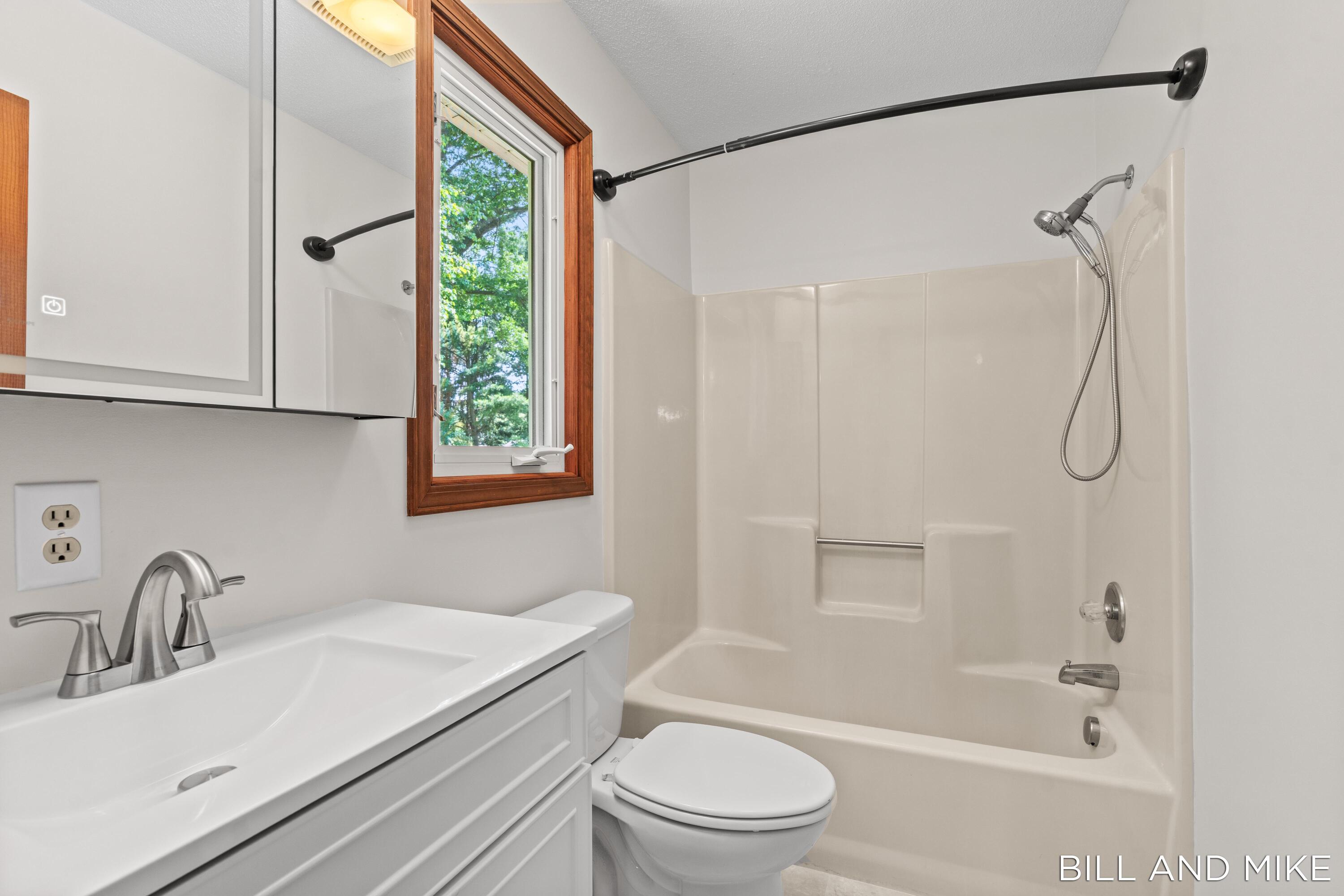 3517 64th Street Saugatuck MI 49453