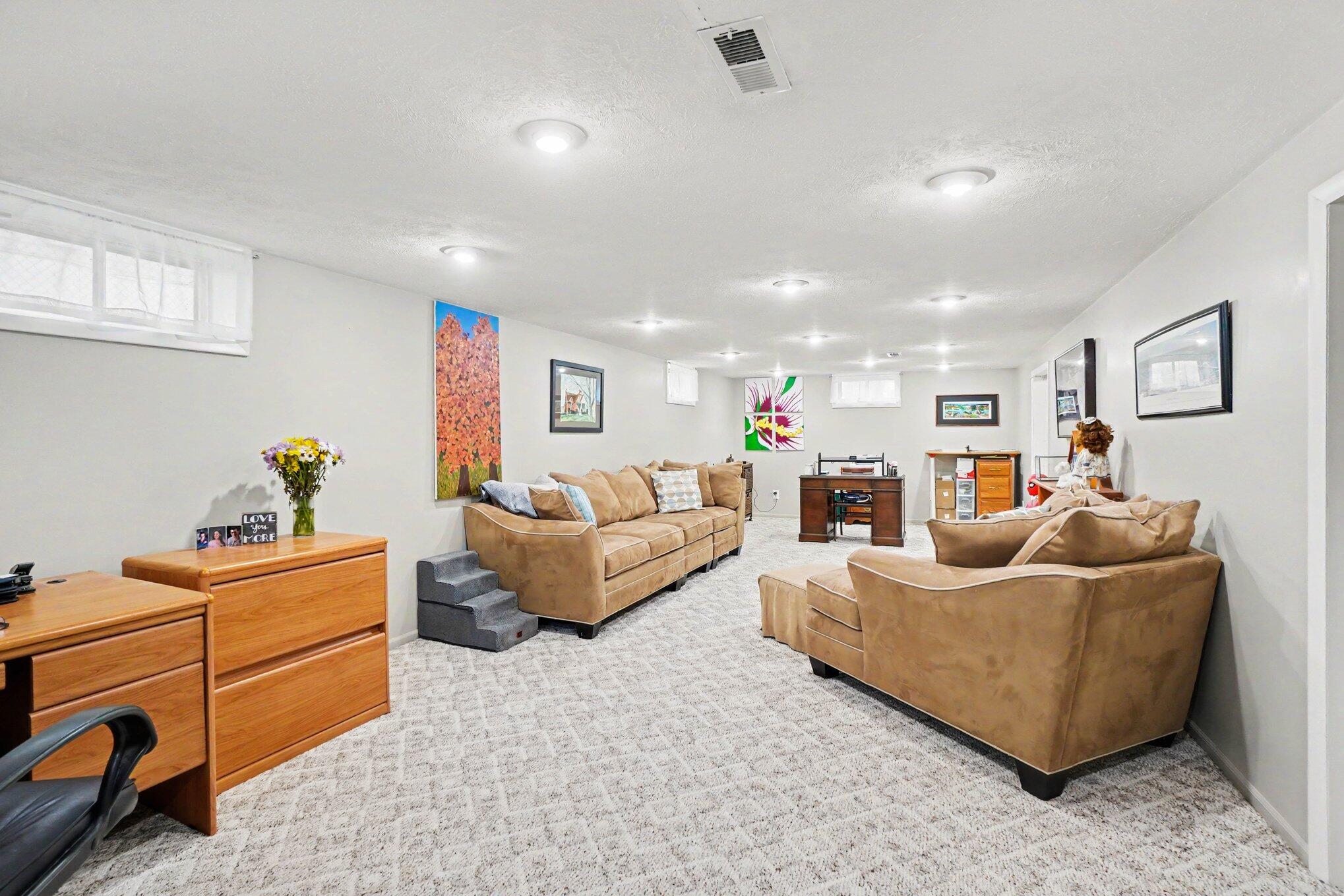 2286 Leif Avenue Muskegon MI 49441