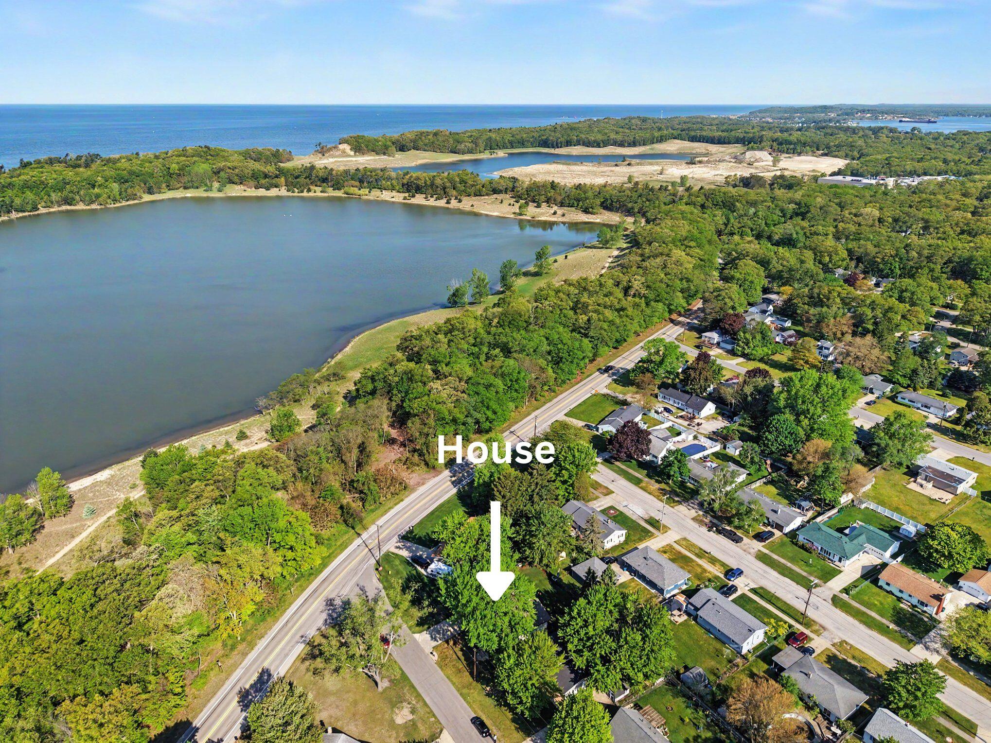 2286 Leif Avenue Muskegon MI 49441