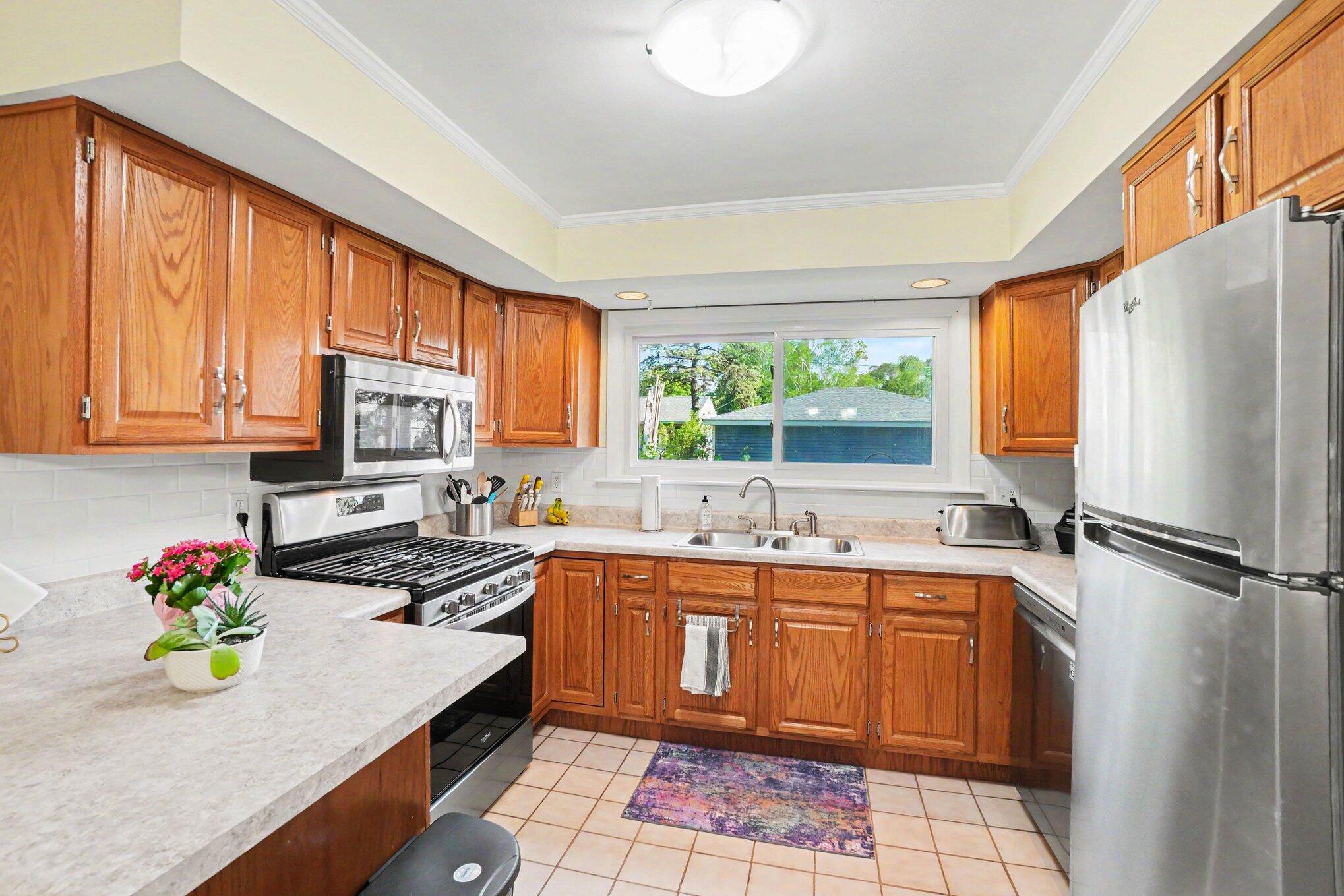 2286 Leif Avenue Muskegon MI 49441