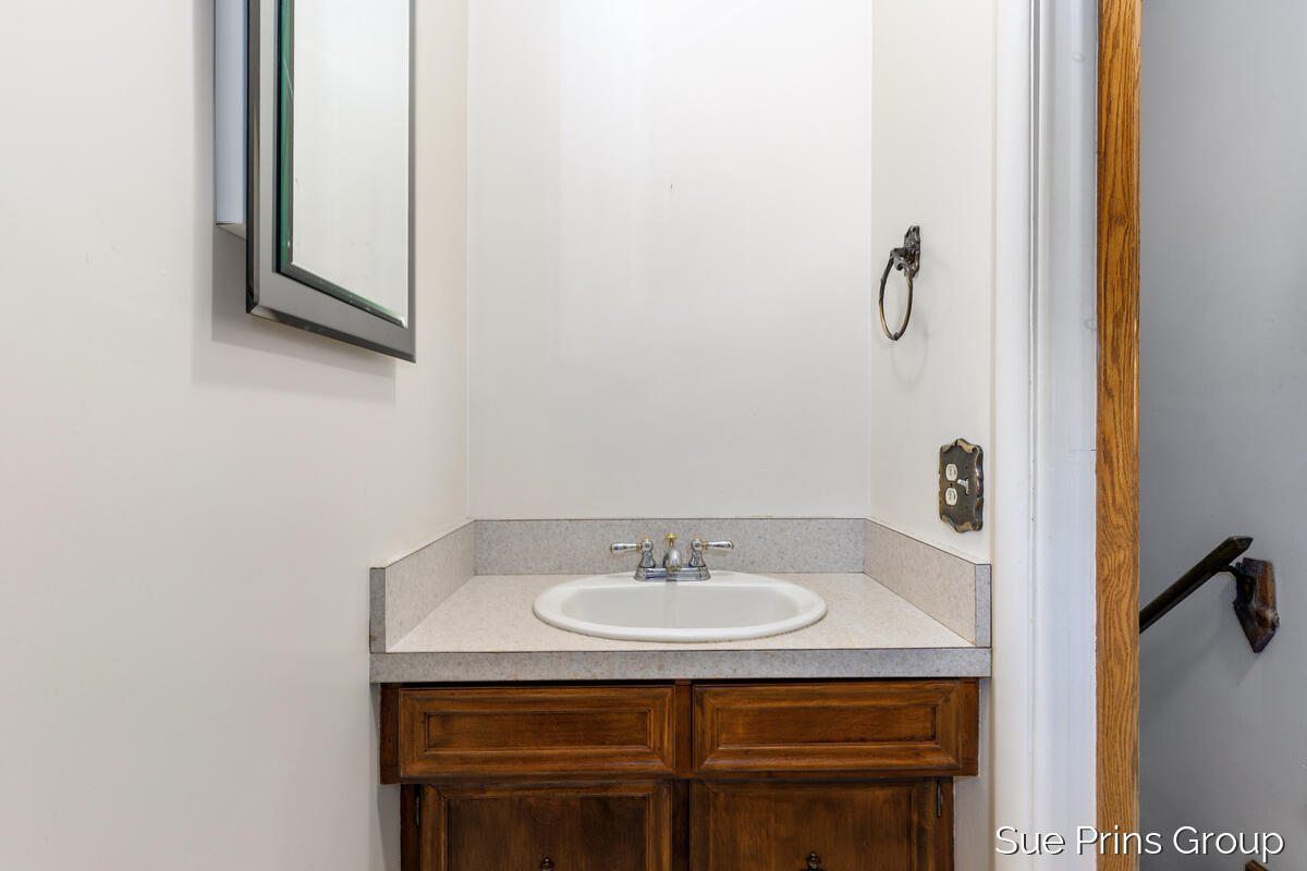 1809 7th Street NW Grand Rapids MI 49504