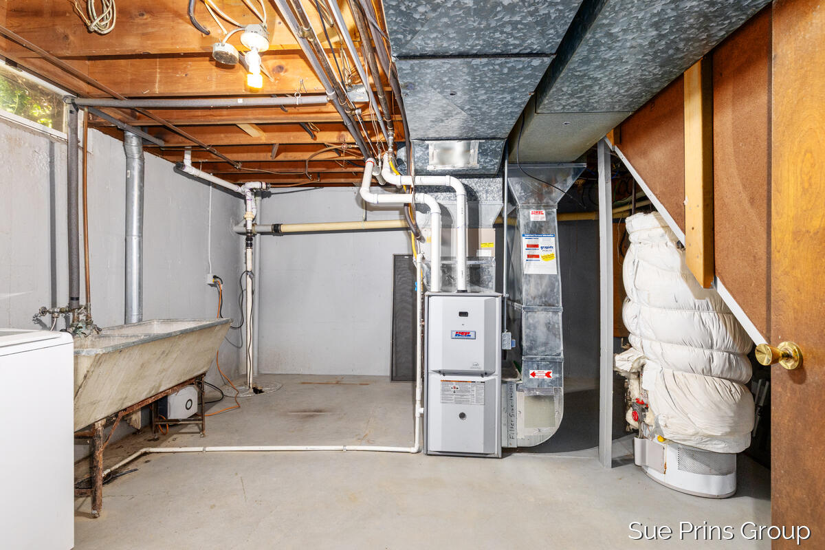 1809 7th Street NW Grand Rapids MI 49504