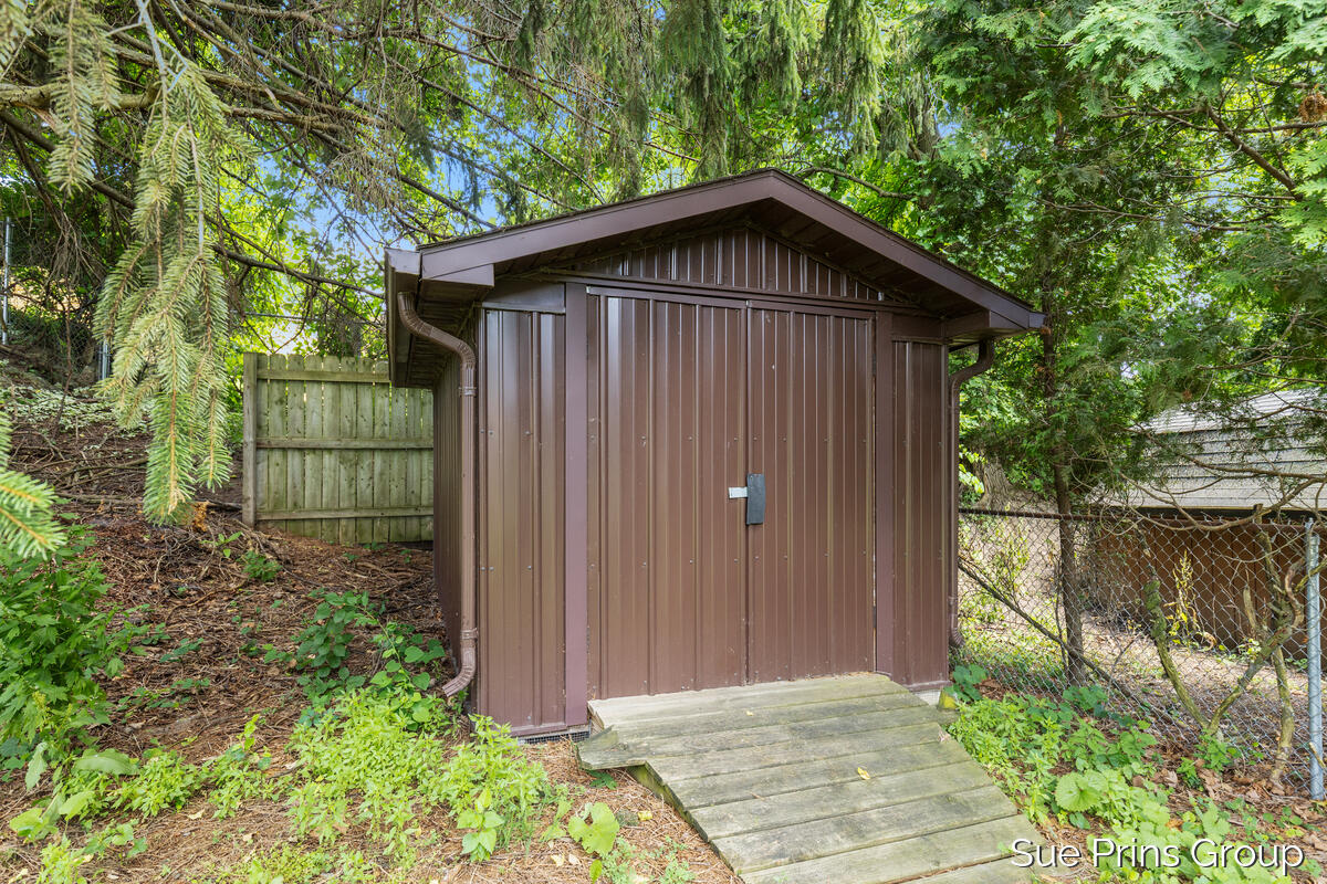 1809 7th Street NW Grand Rapids MI 49504
