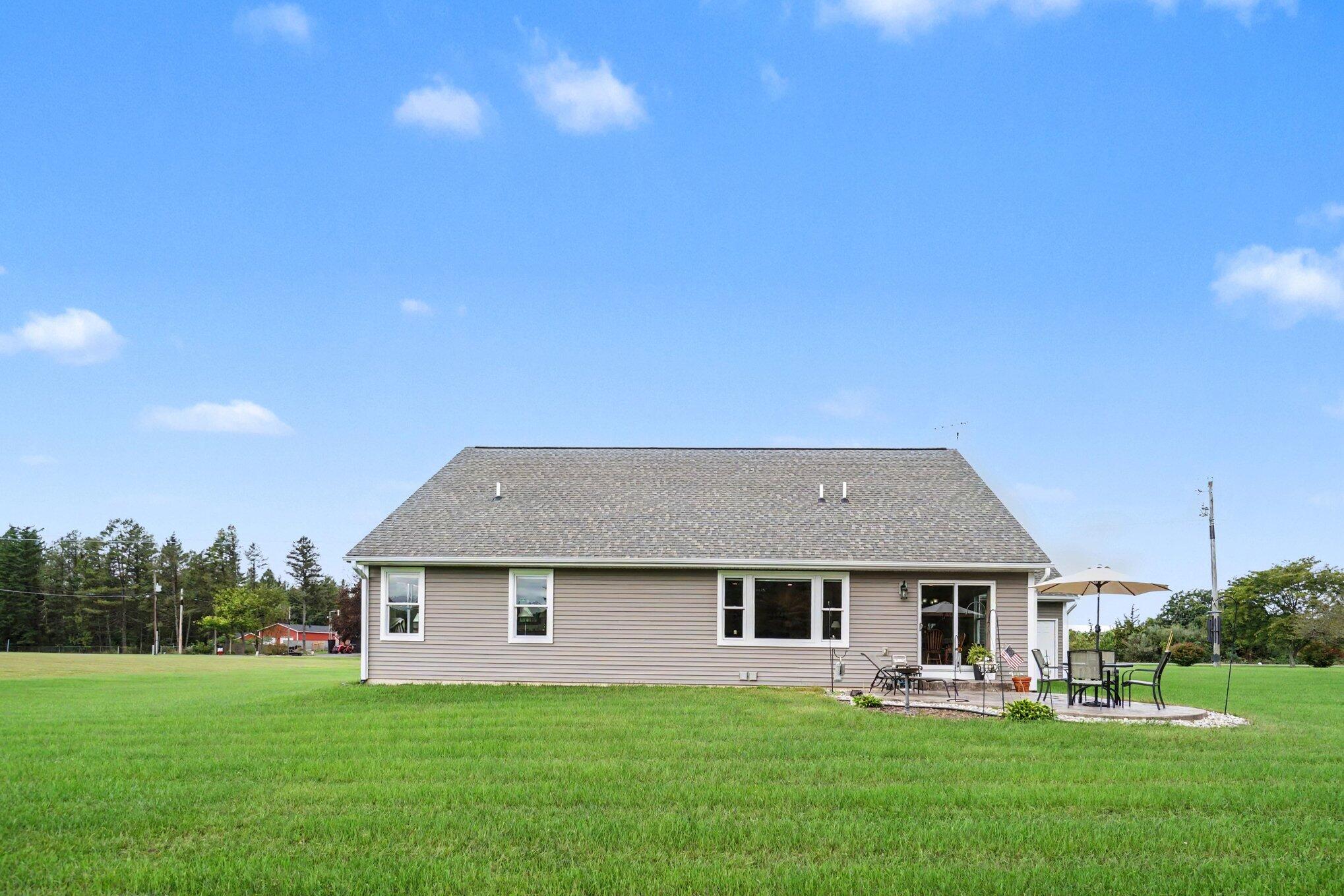 2133 S Van Kal Street Kalamazoo MI 49009