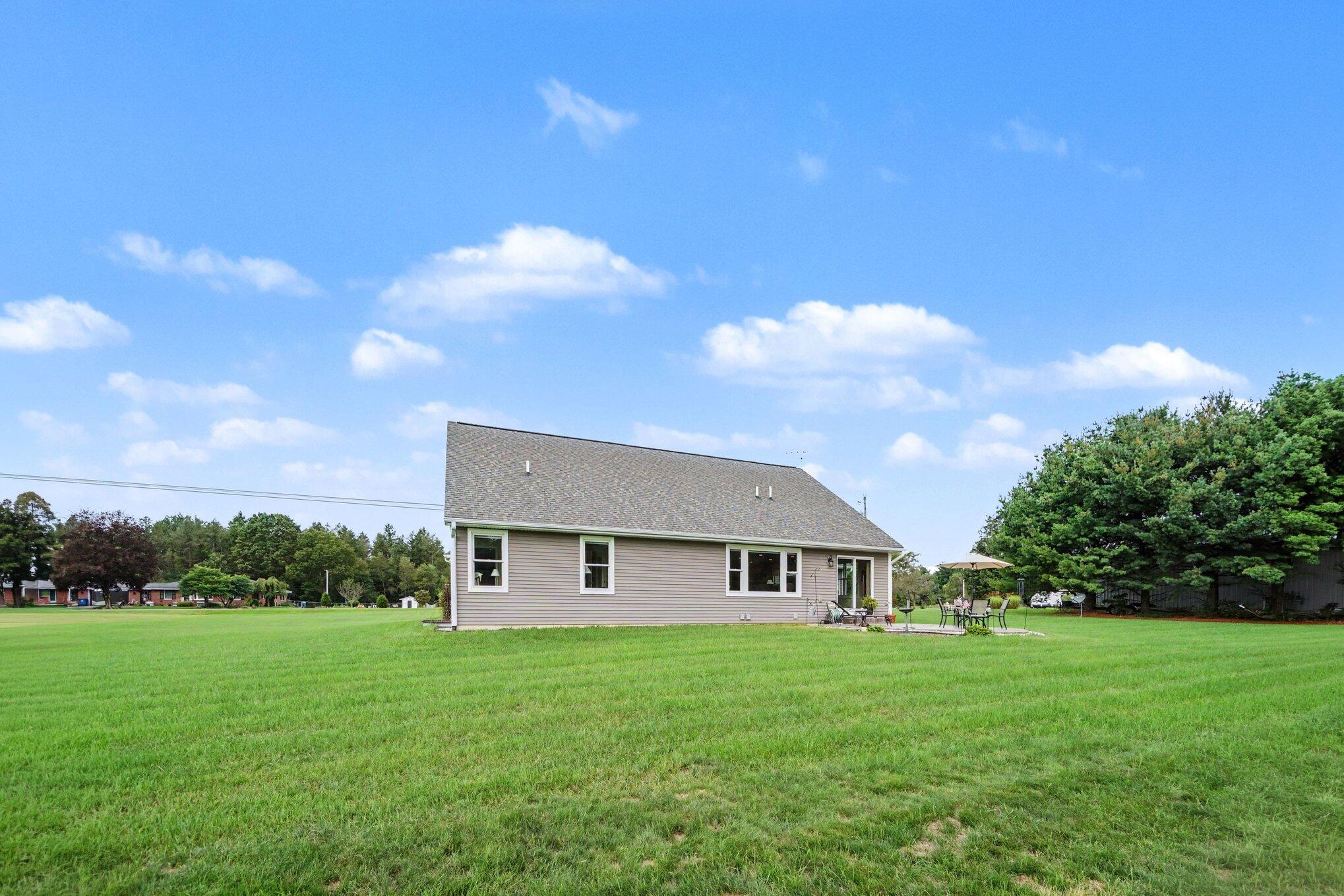 2133 S Van Kal Street Kalamazoo MI 49009