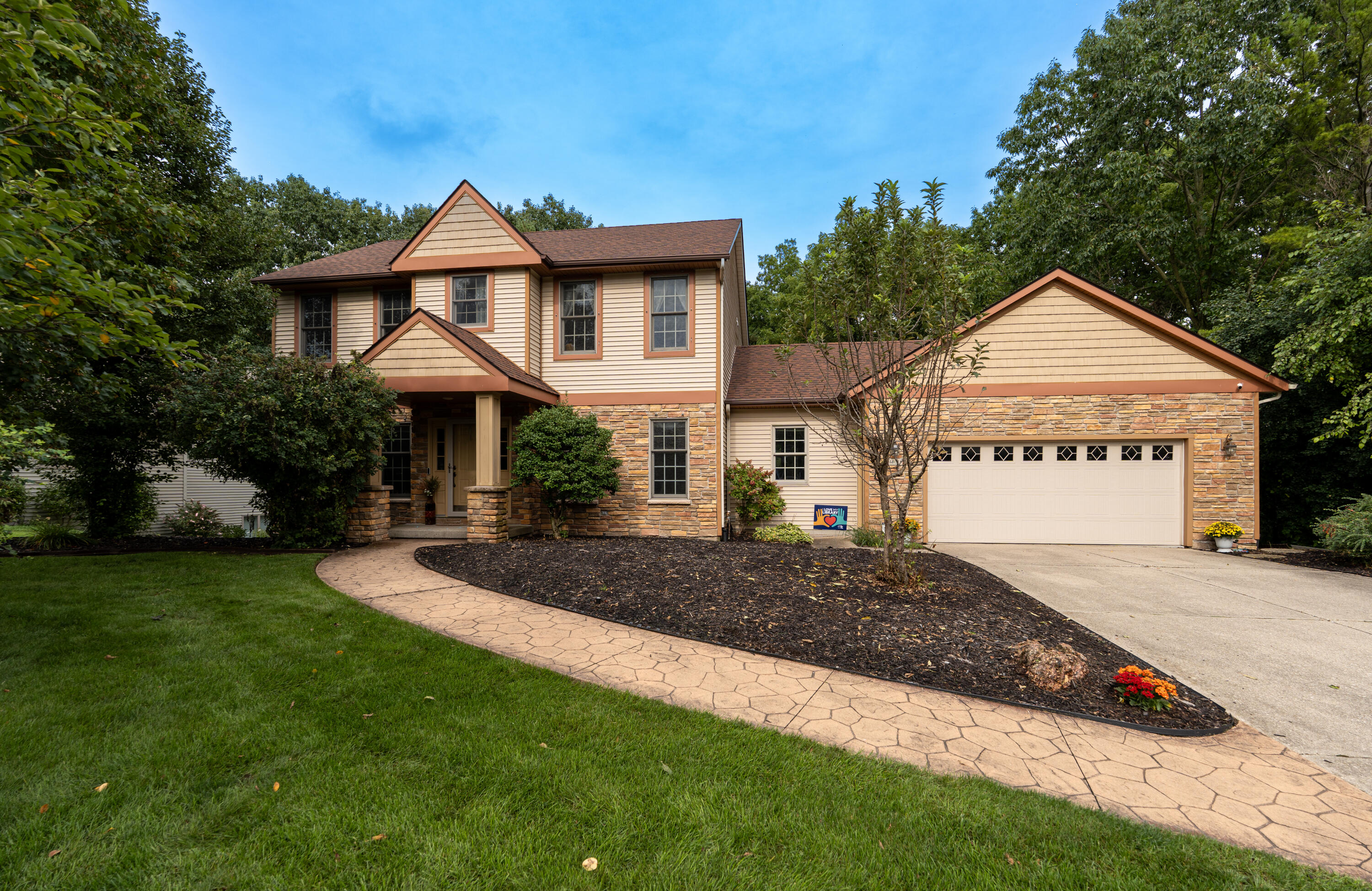 1621 Falcon Crest Drive NE Grand Rapids MI 49525