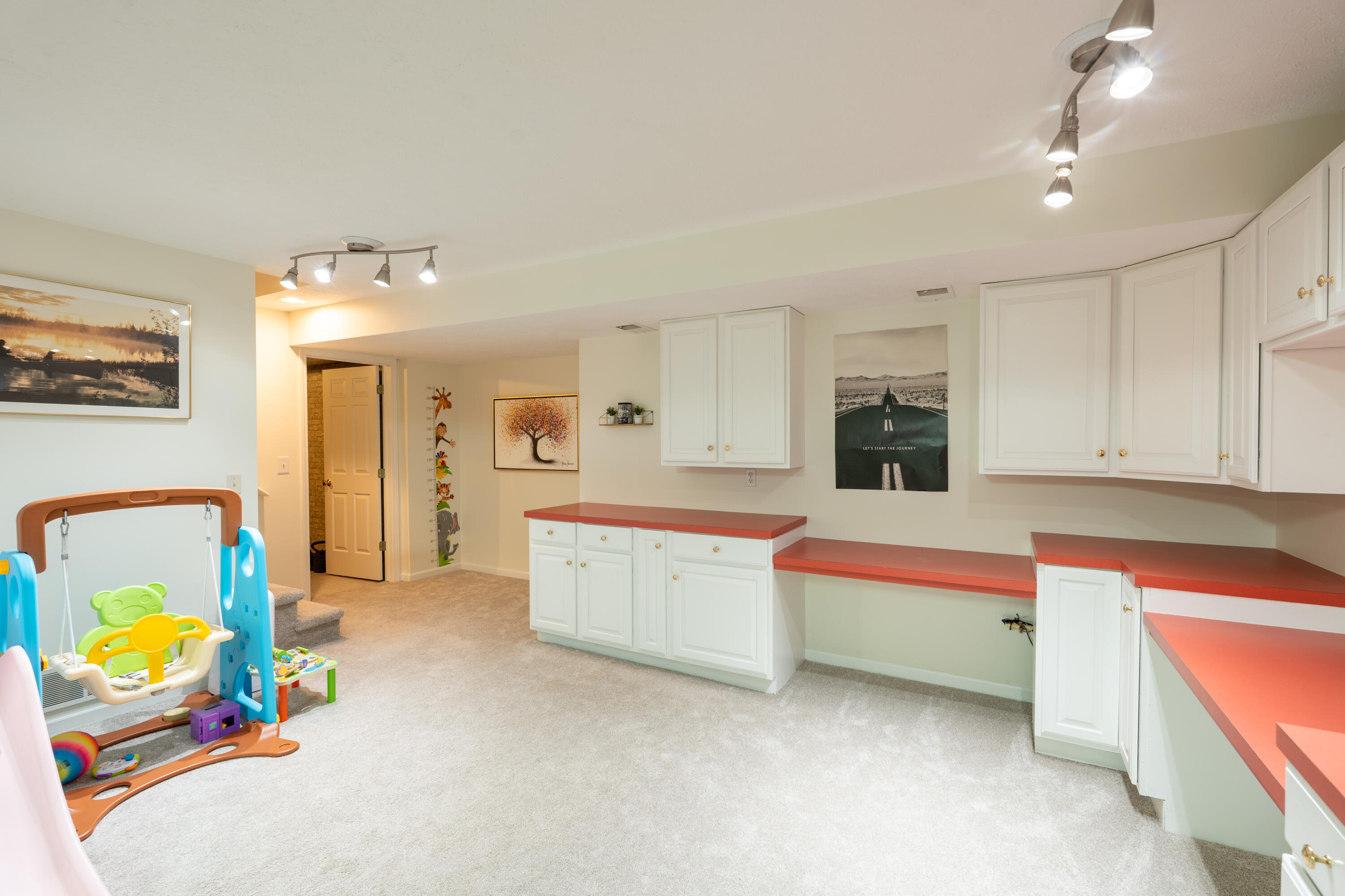 1621 Falcon Crest Drive NE Grand Rapids MI 49525