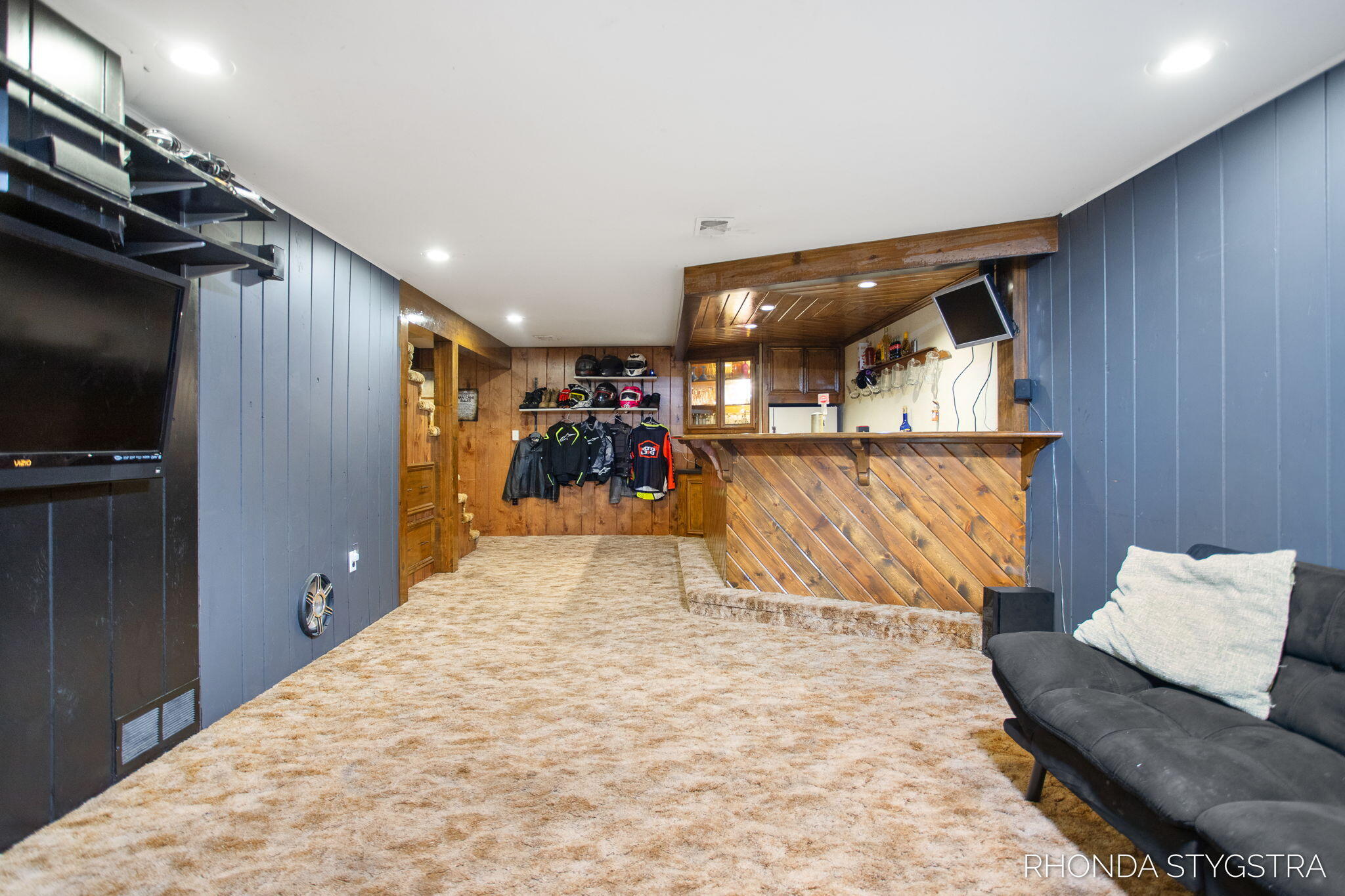 575 Pineview Drive Holland MI 49424