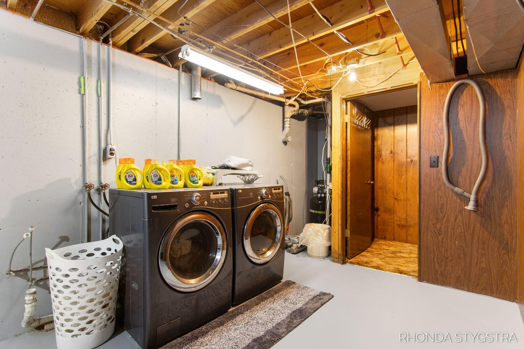 575 Pineview Drive Holland MI 49424